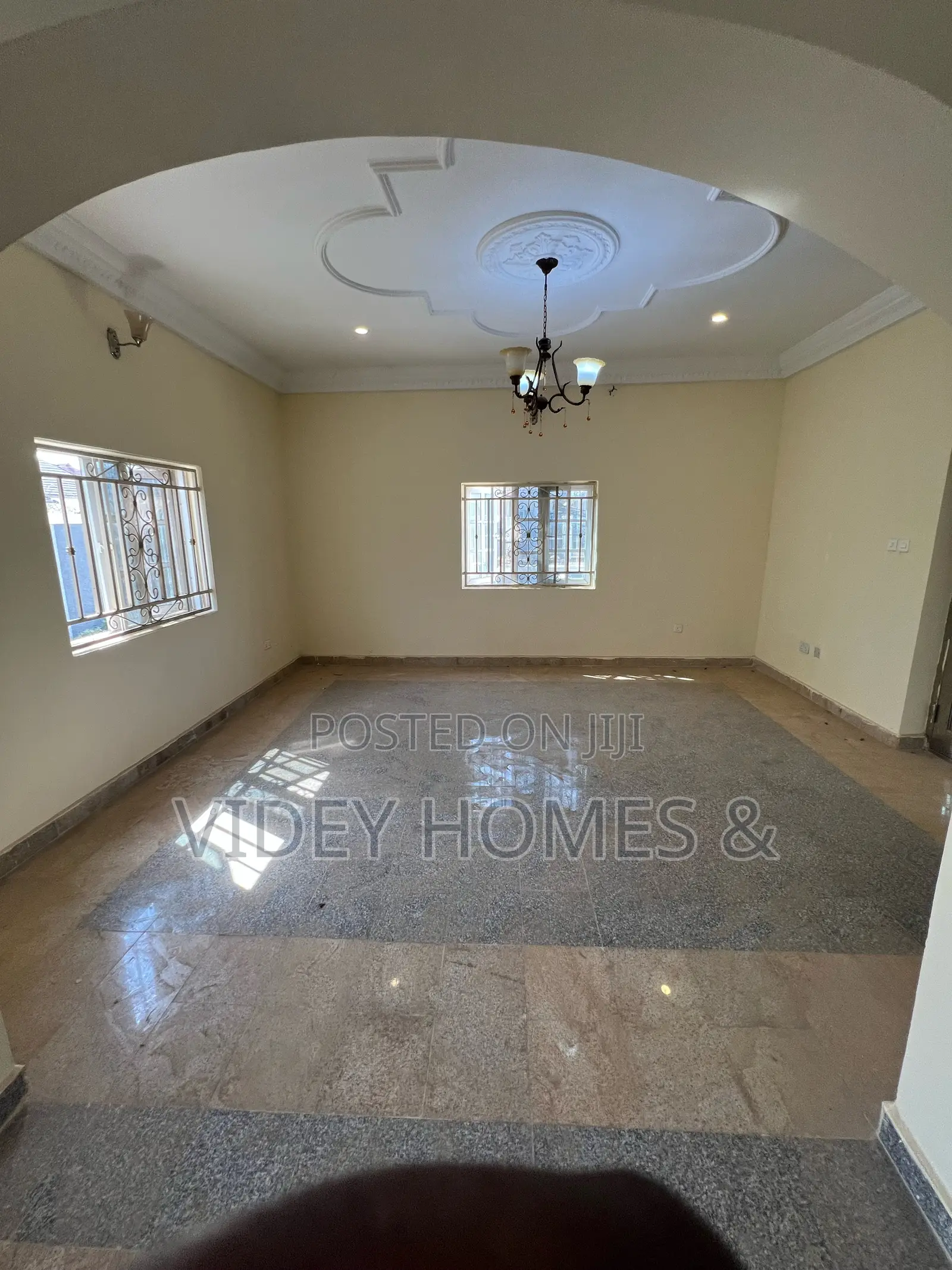 5bdrm Duplex in Standard Estate, Galadimawa for rent