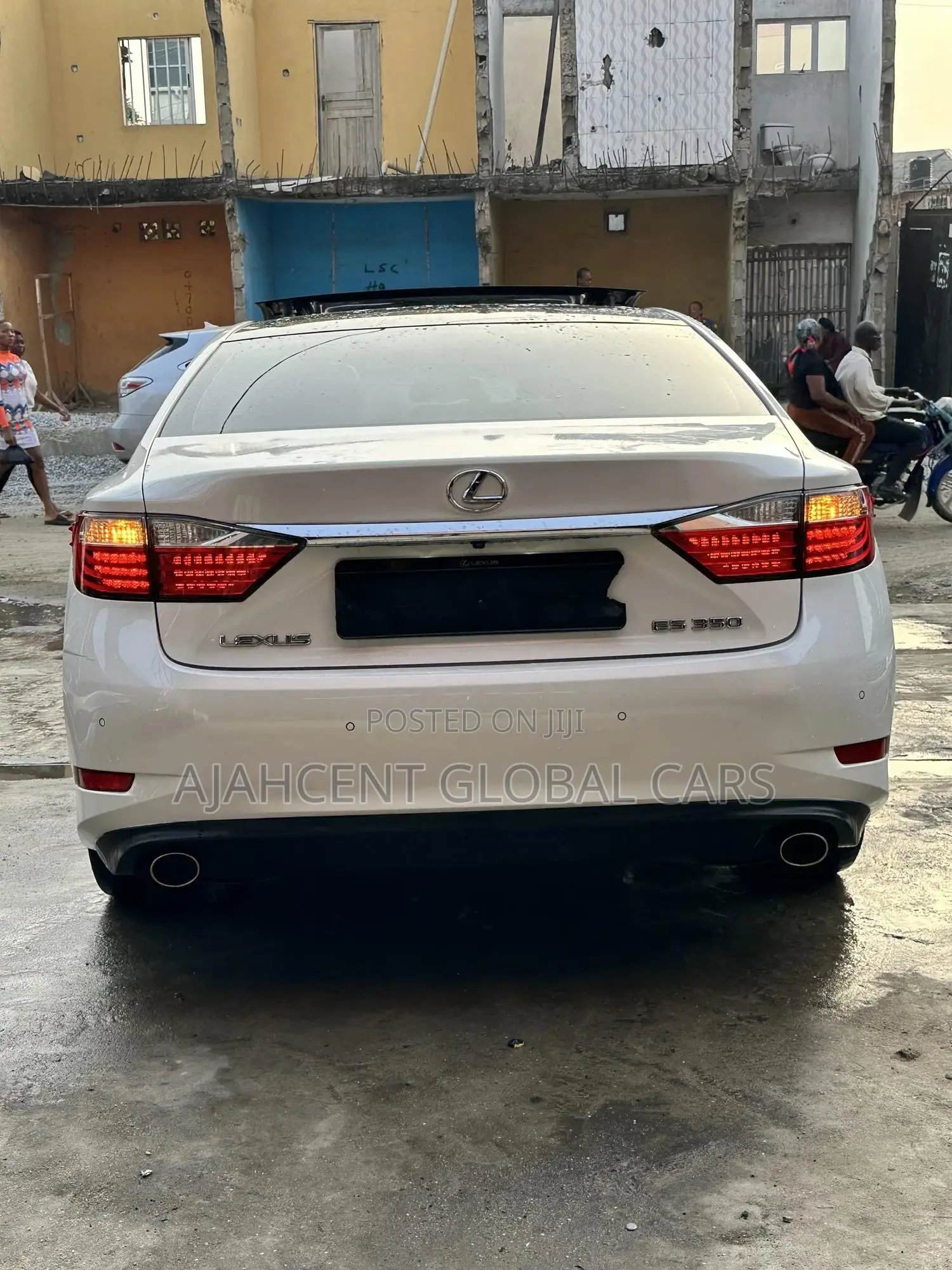 Lexus ES 350 FWD 2013 White