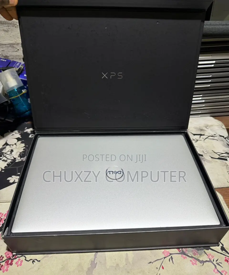 New Laptop Dell XPS 15 (9530) 32GB Intel Core i7 SSD 1T