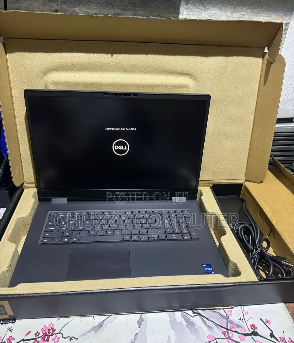 New Laptop Dell Precision 7680 32GB Intel Core i7 SSD 1T