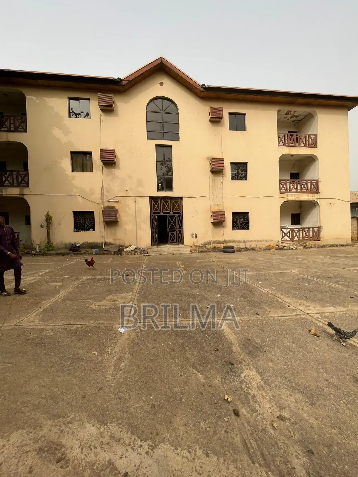 3bdrm Block of Flats in Zone 6 / Wuse for sale