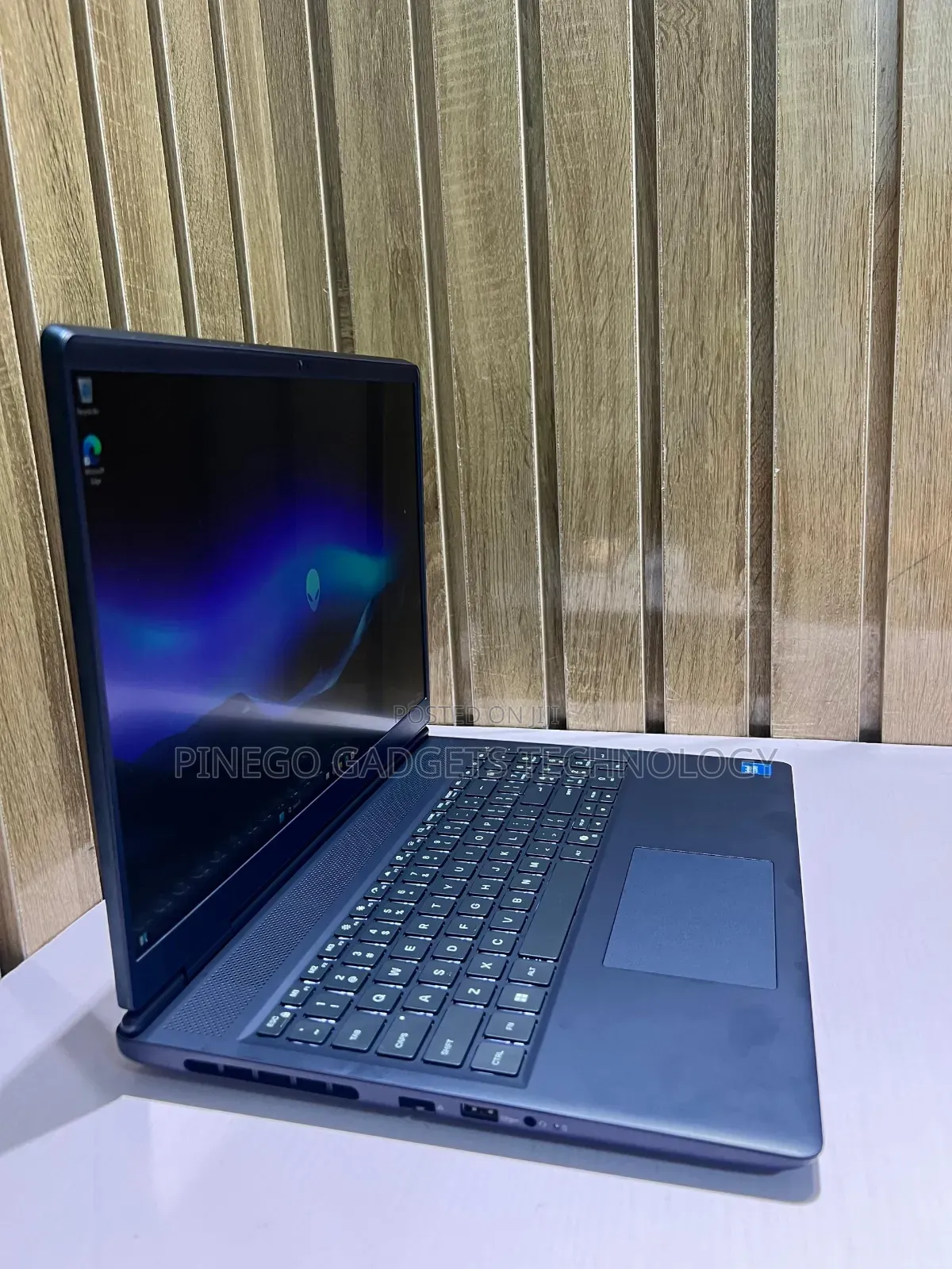 Laptop Dell Alienware 16 Aurora 16GB Intel Core i7 SSD 1T