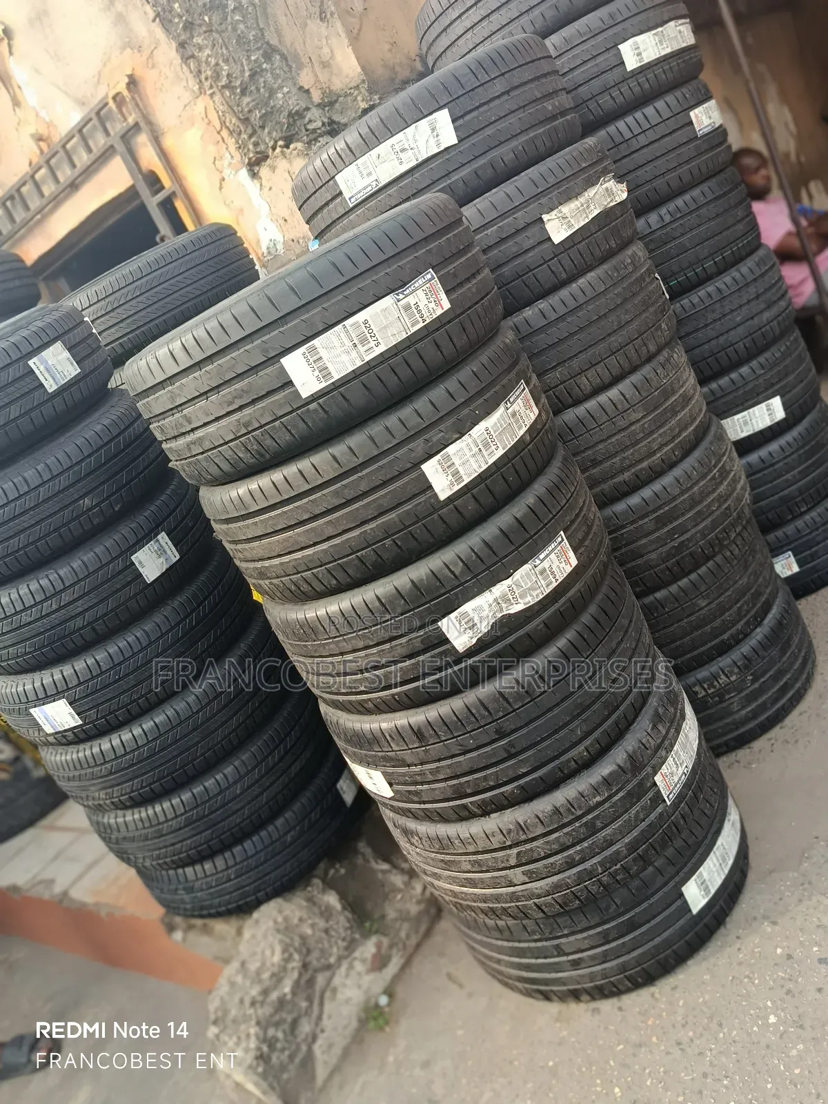 285/40r22 Michelin Tire