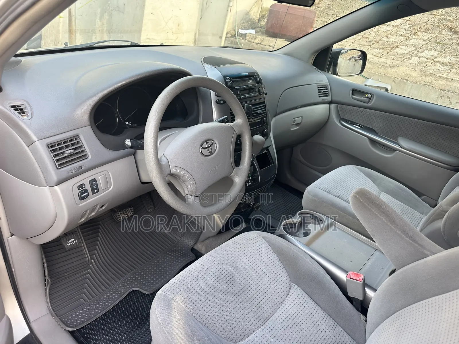 Toyota Sienna LE AWD 2006 Gold