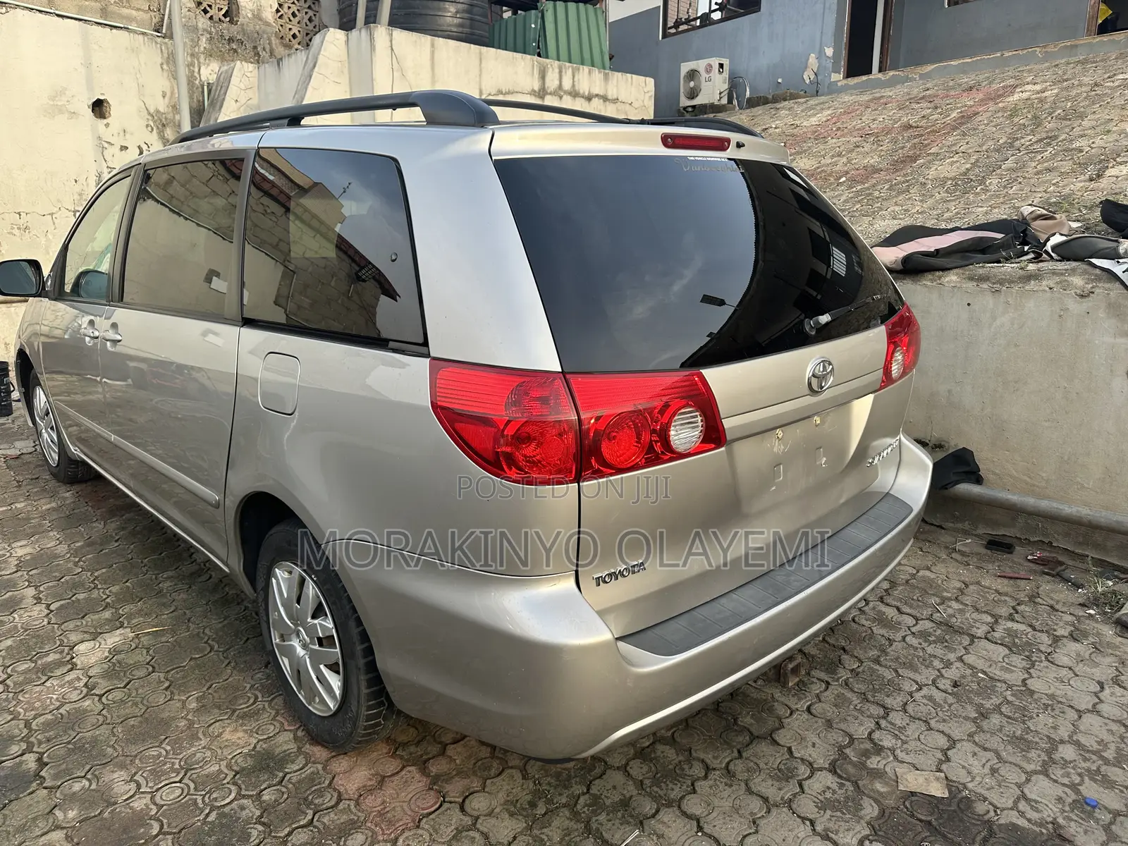 Toyota Sienna LE AWD 2006 Gold