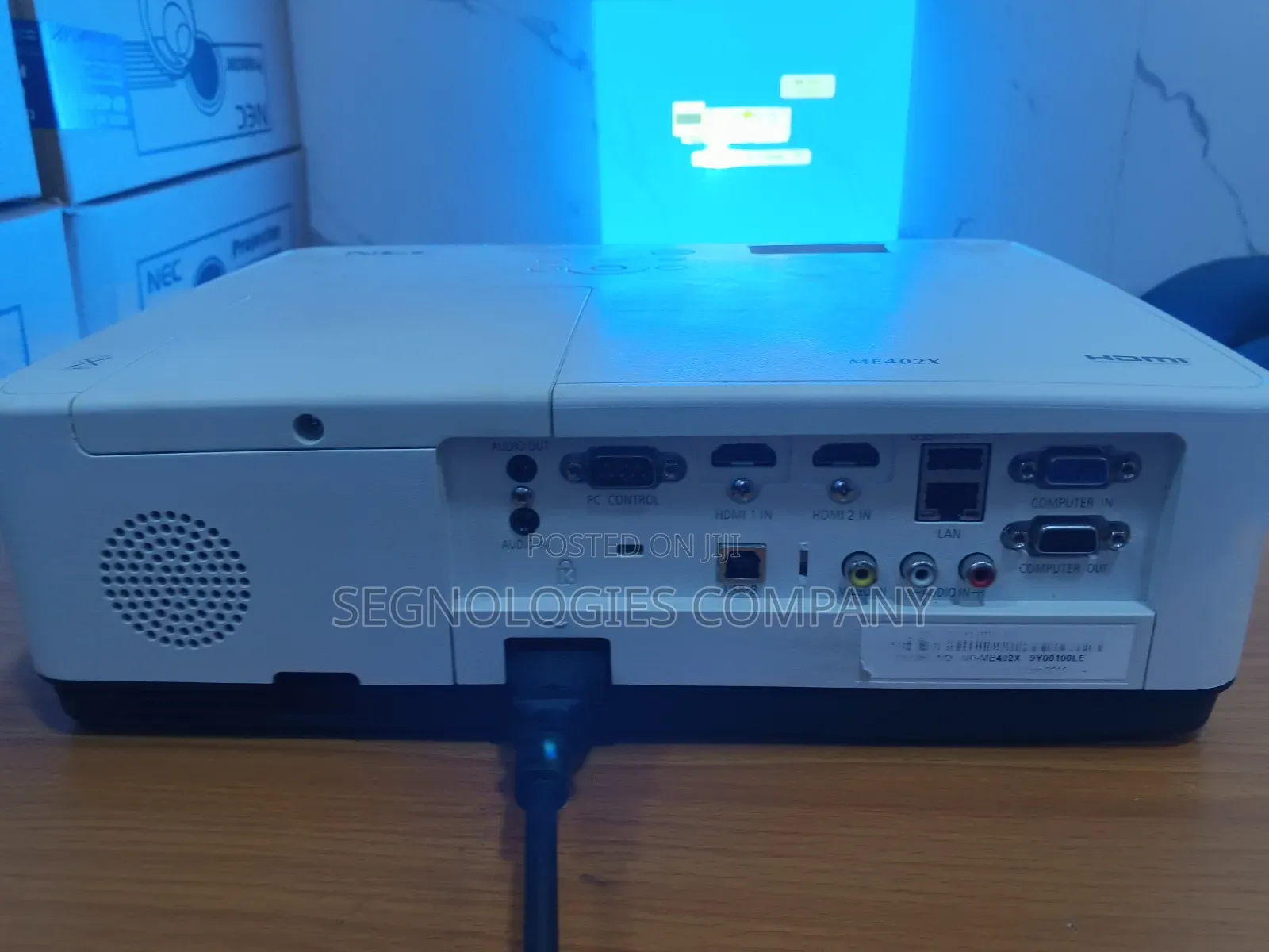 Nec Np-me402x 4000 Lumens Lcd Projector