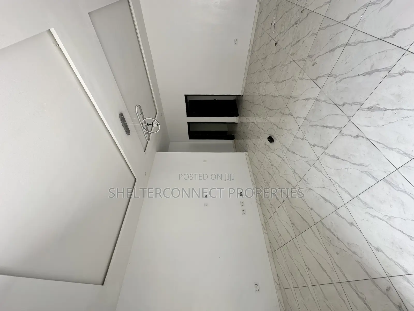 3bdrm Apartment in Ajah for sale