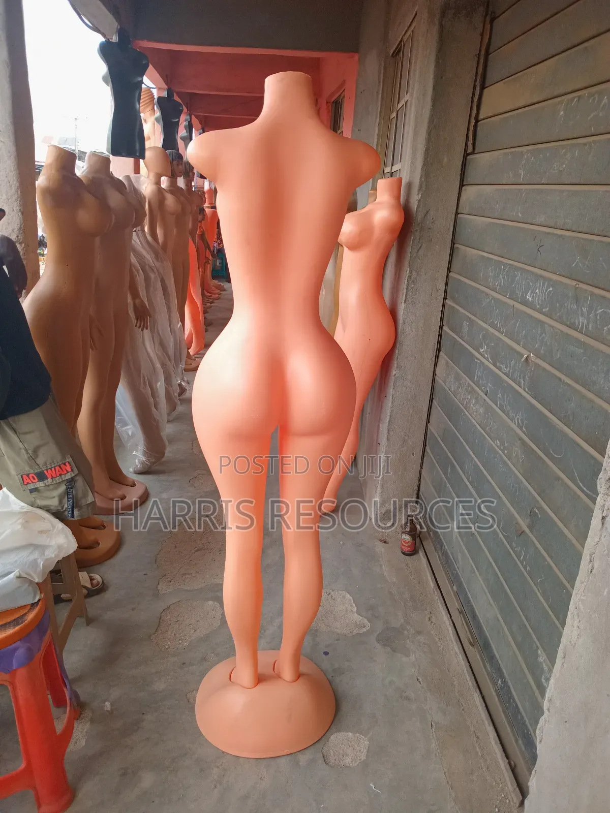 Bbl Female Armless Mannequin With Hips