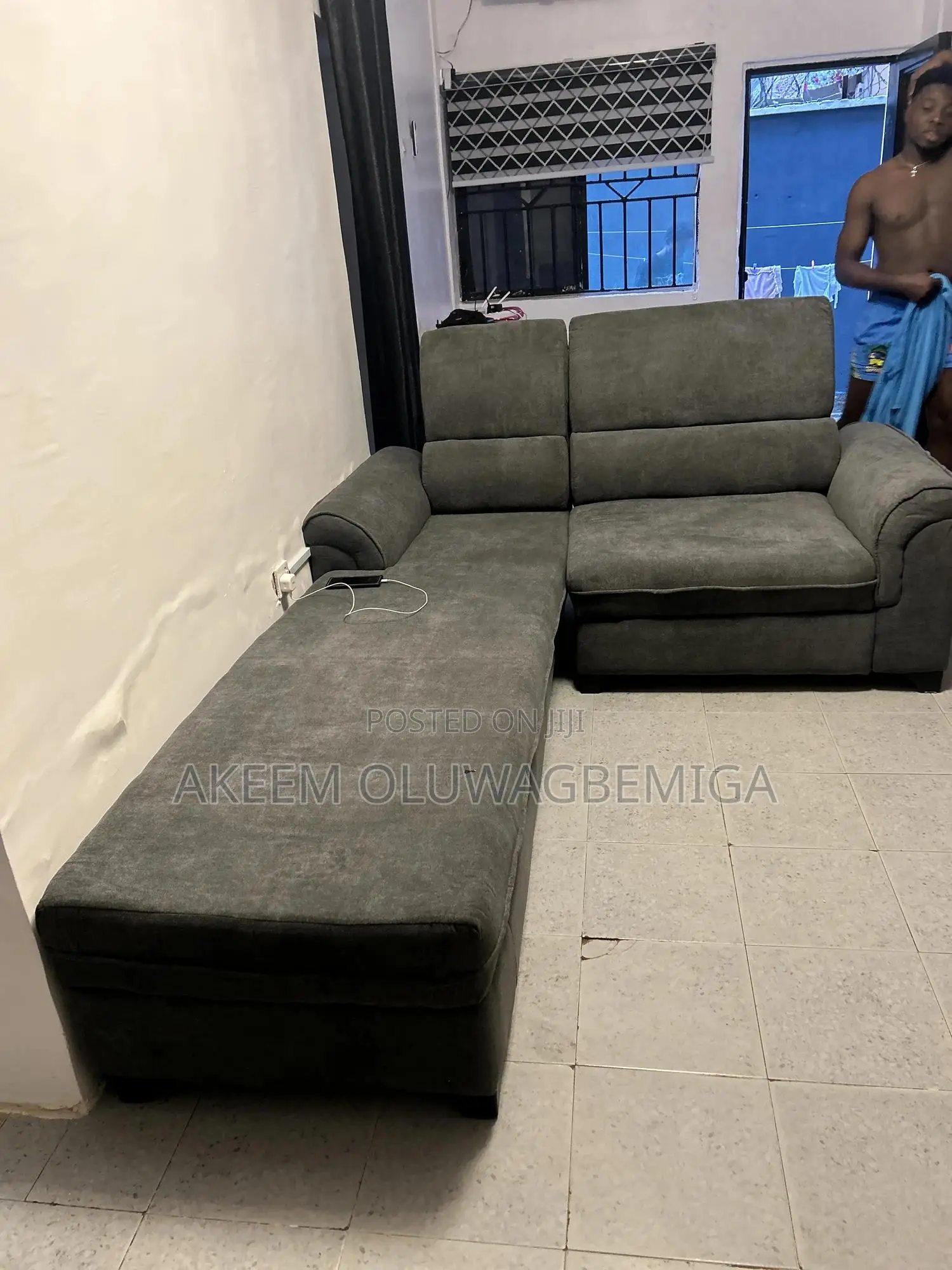 Fully Furnished L Shaped Chair
