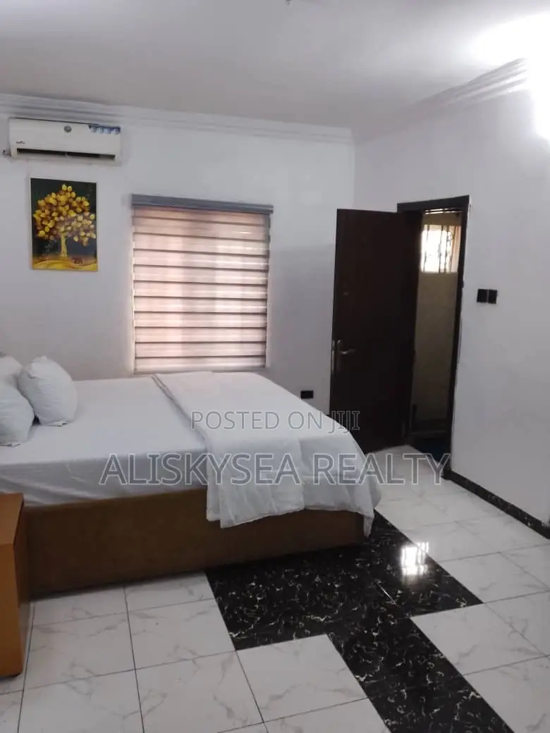 Luxury 3bedroom in Magodo