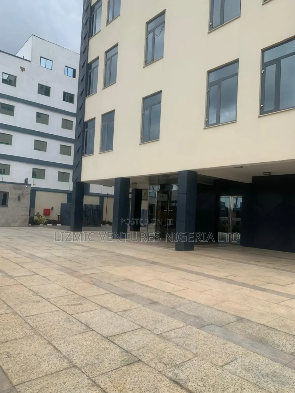 Furnished 2bdrm Townhouse / Terrace in Gra for rent