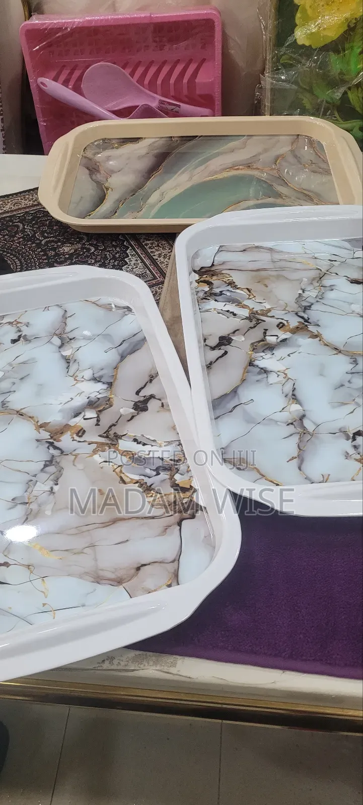 Tray . Very Nice and Strong Tray.