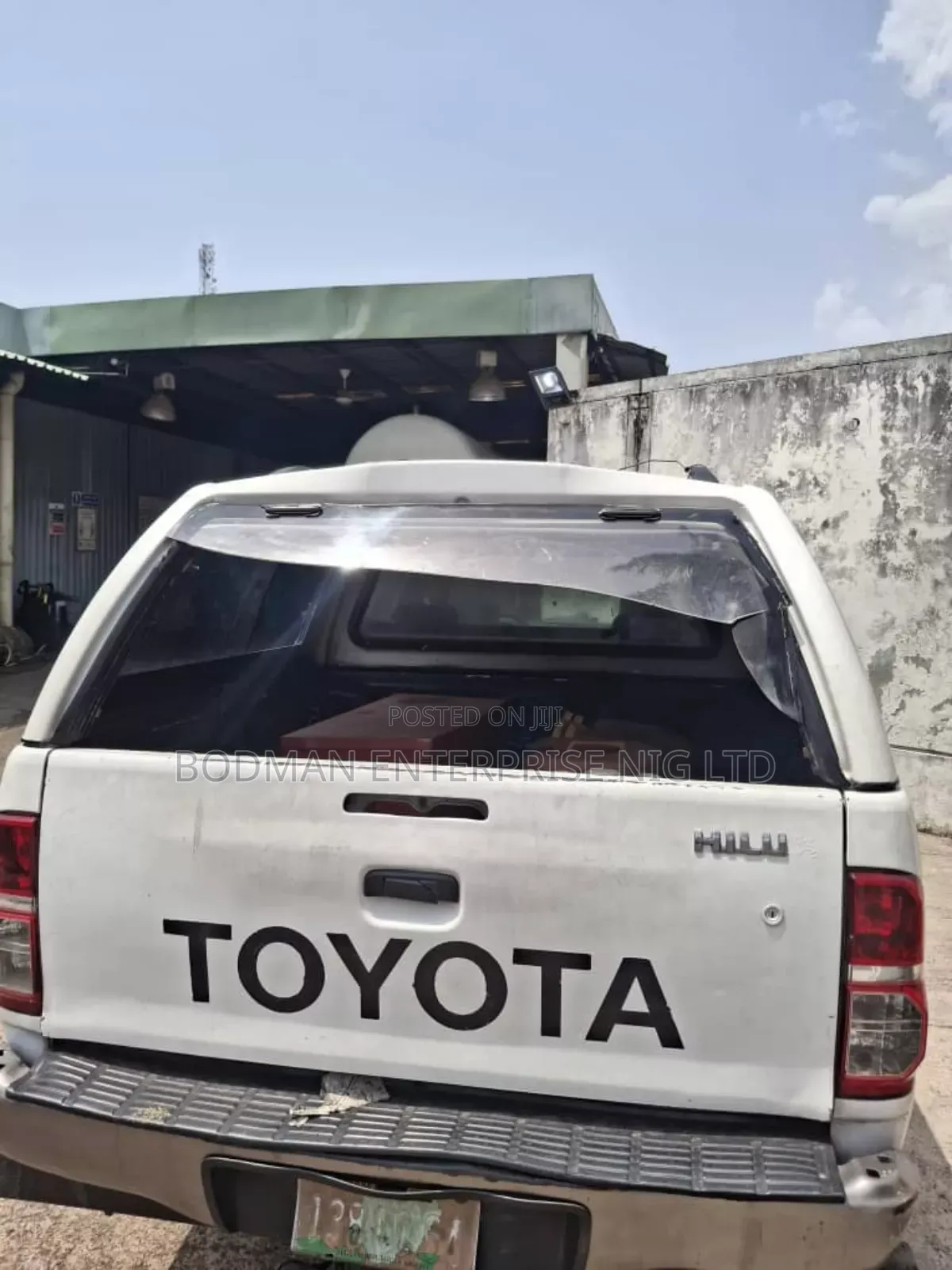 Carriboi Boot Cover for Toyota Hilux, £ *%/