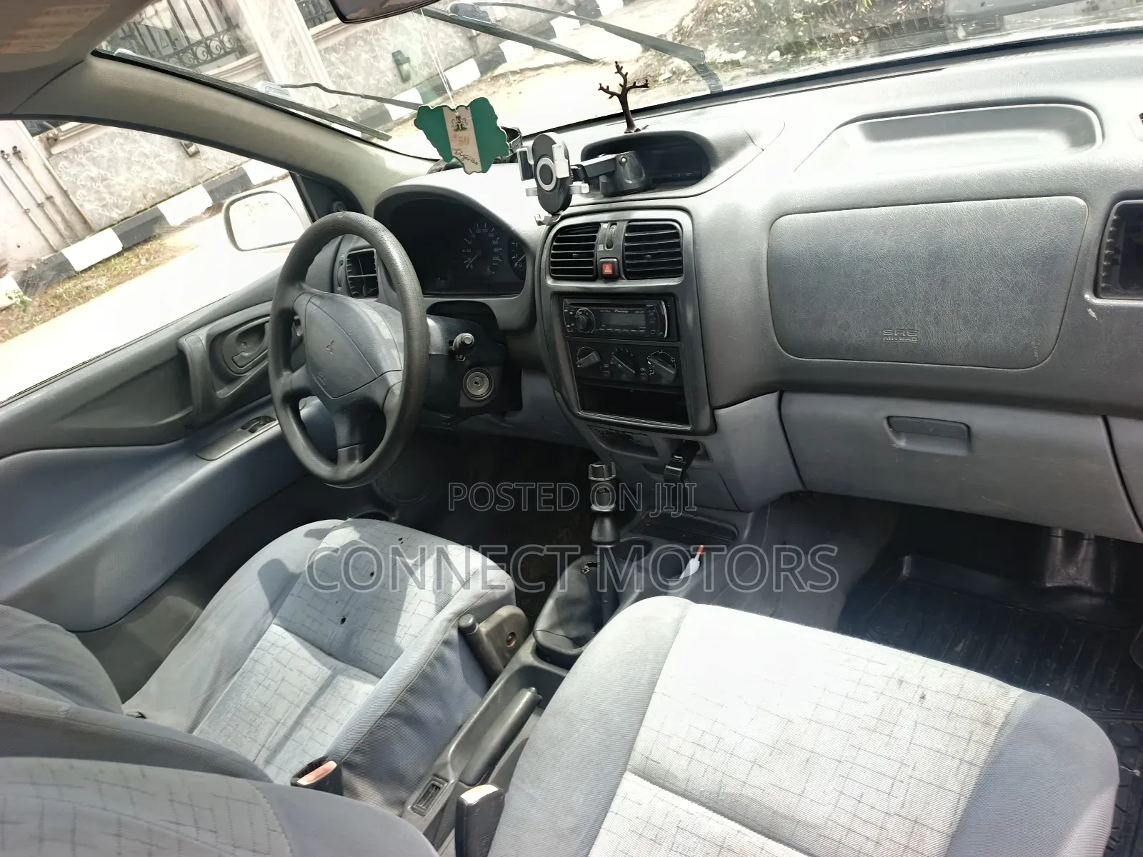 Mitsubishi Spacestar 2004 White