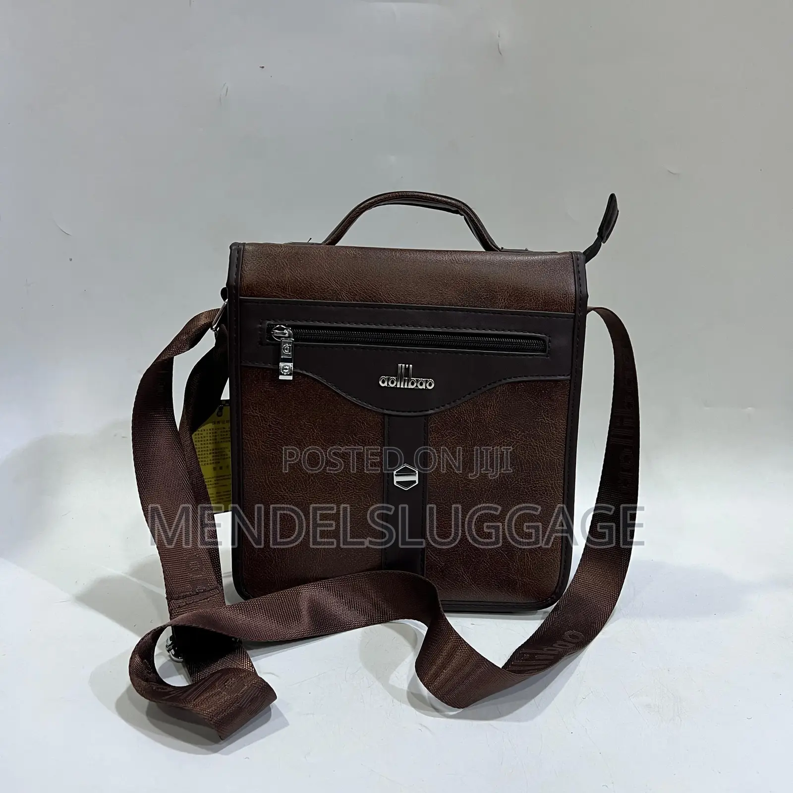 Brown Leather Shoulder Bag With Adjustable Strap