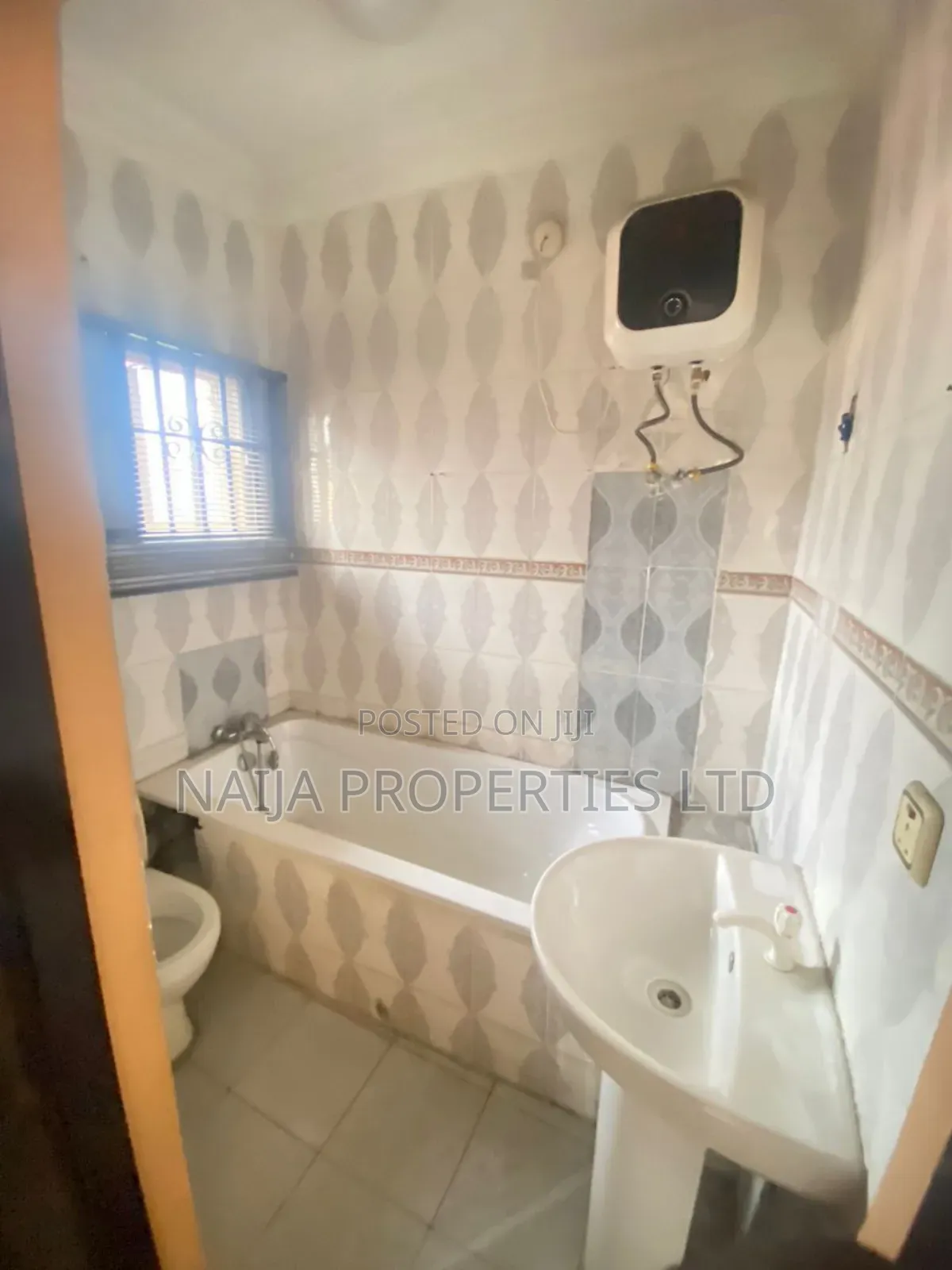 4bdrm Duplex in Ikota Villa, Lekki for sale