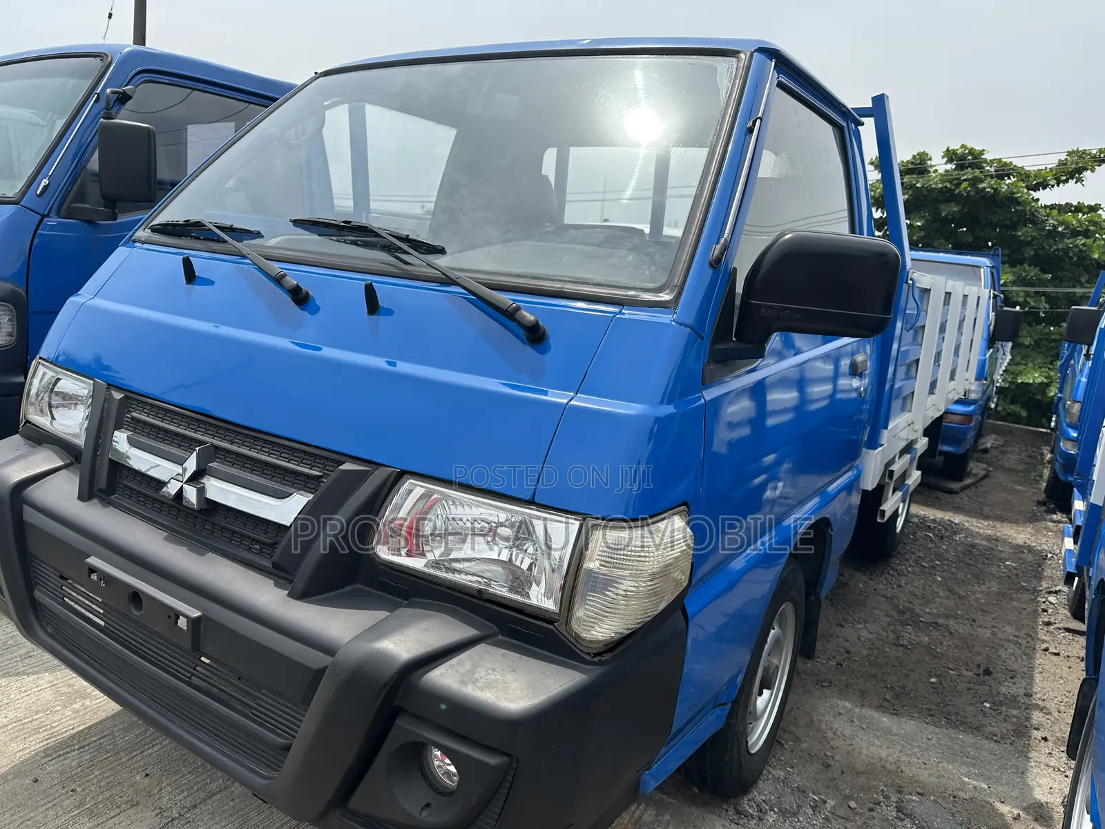 Mitsubishi Delica Truck