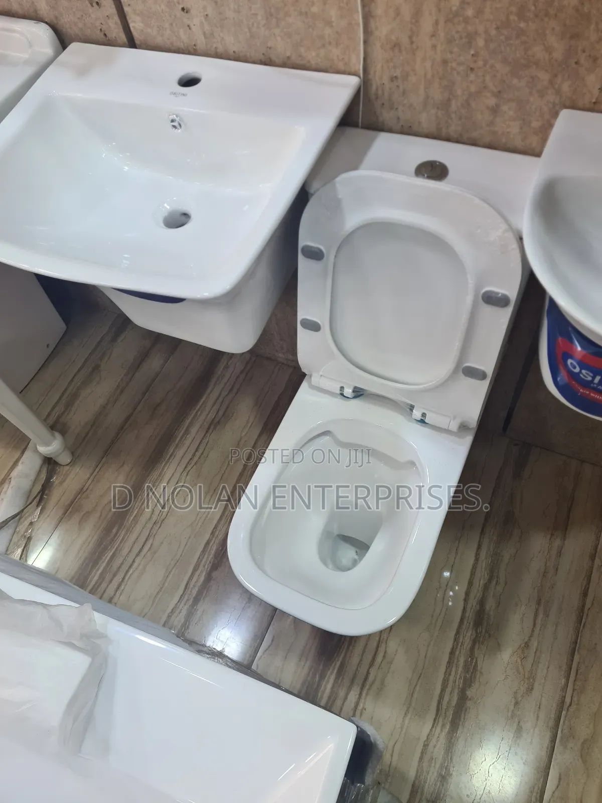 (Ositini Italian ) Water Closet