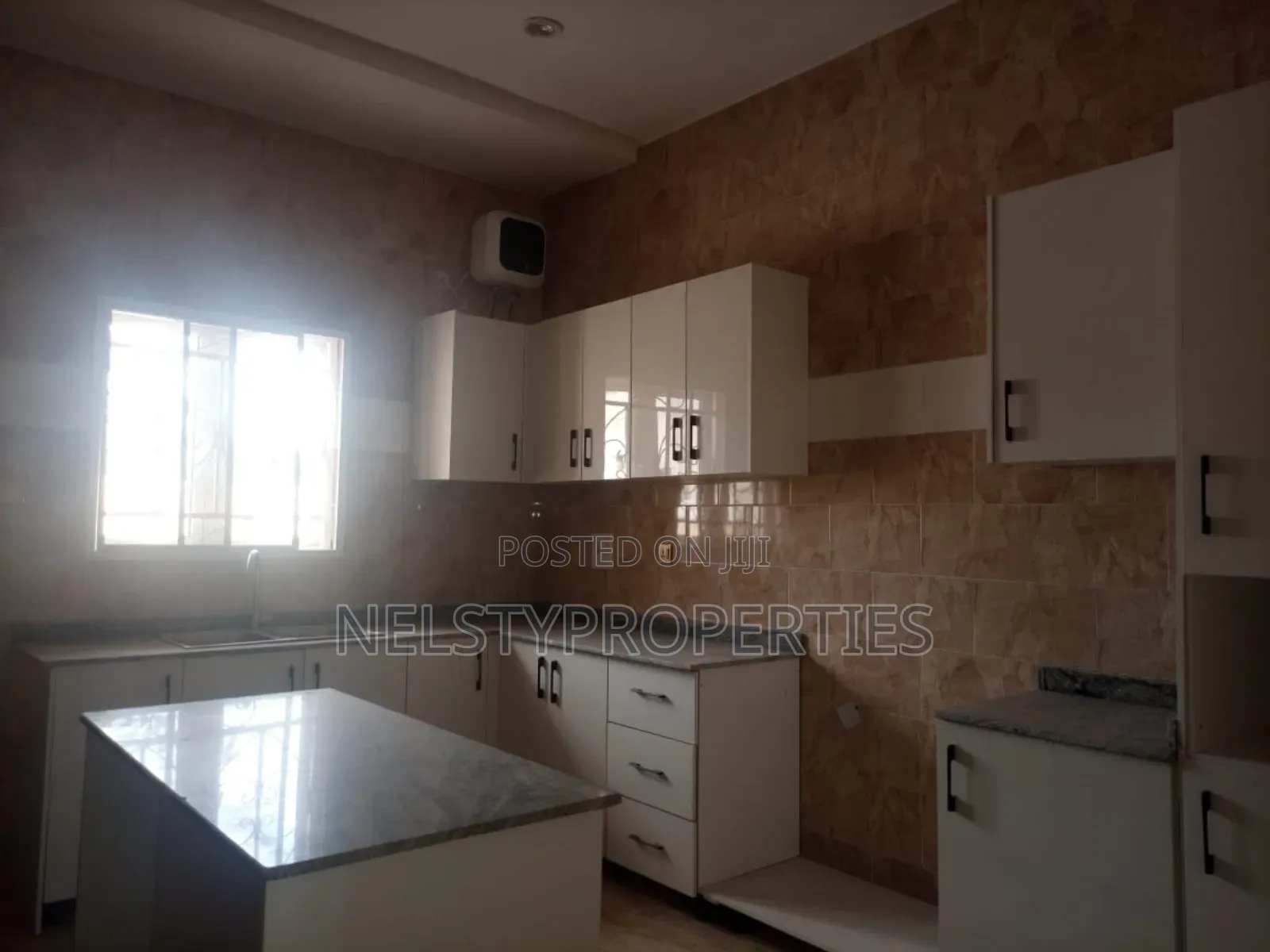 5bdrm Duplex in Efab Metropolis, Gwarinpa for sale