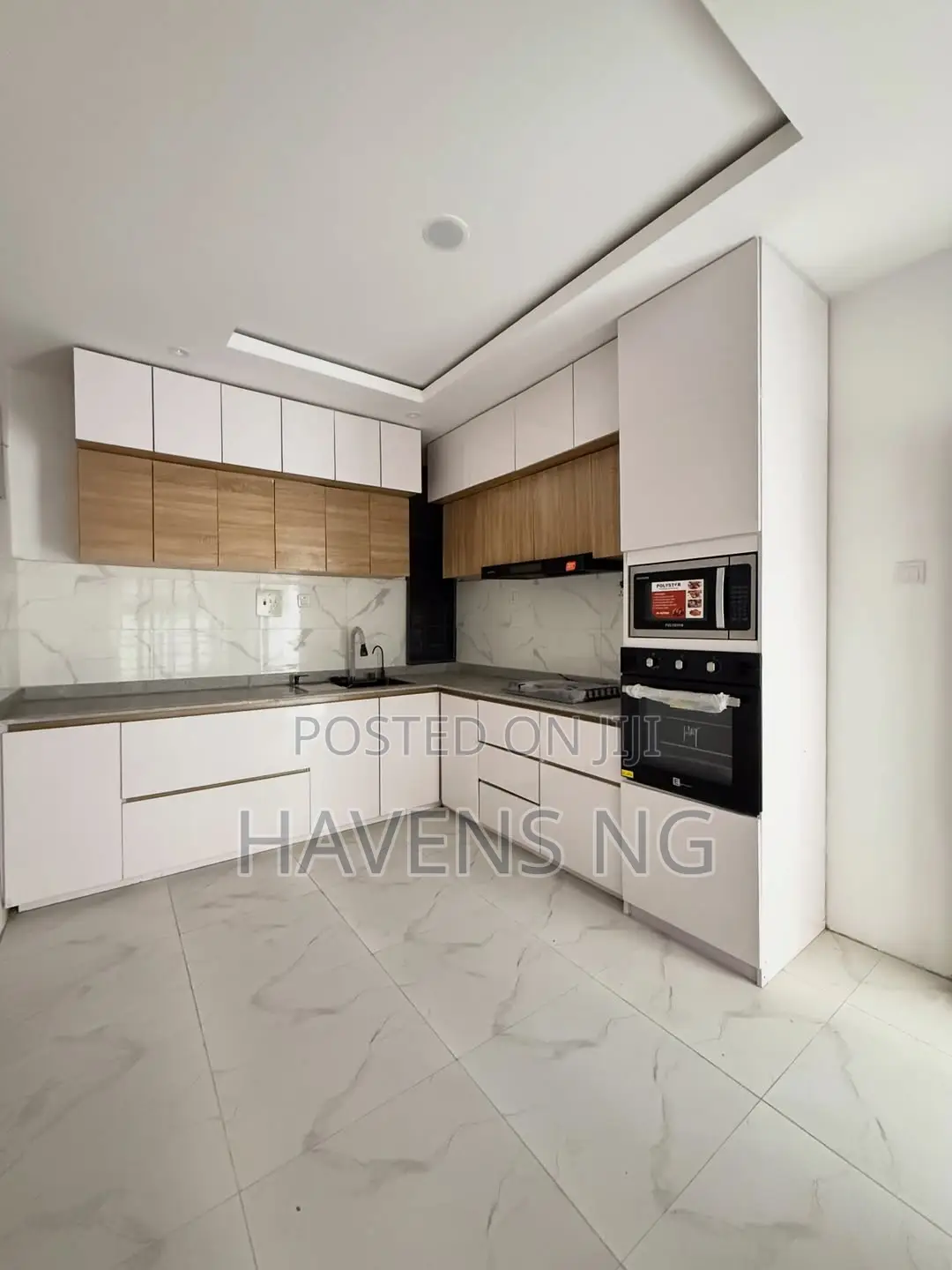 4bdrm Duplex in Ologolo for sale