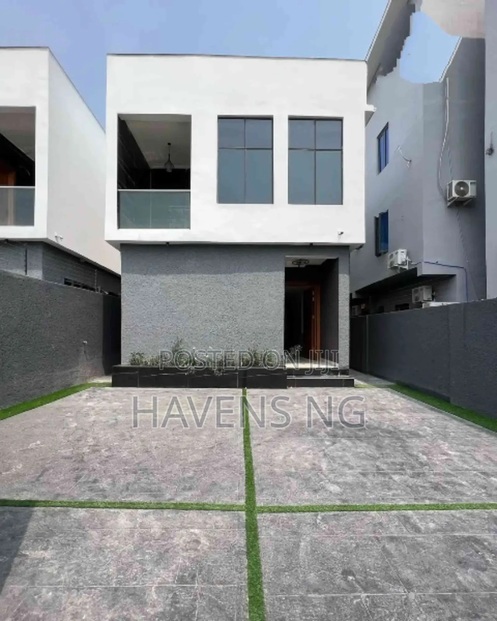 5bdrm Duplex in Ologolo for sale