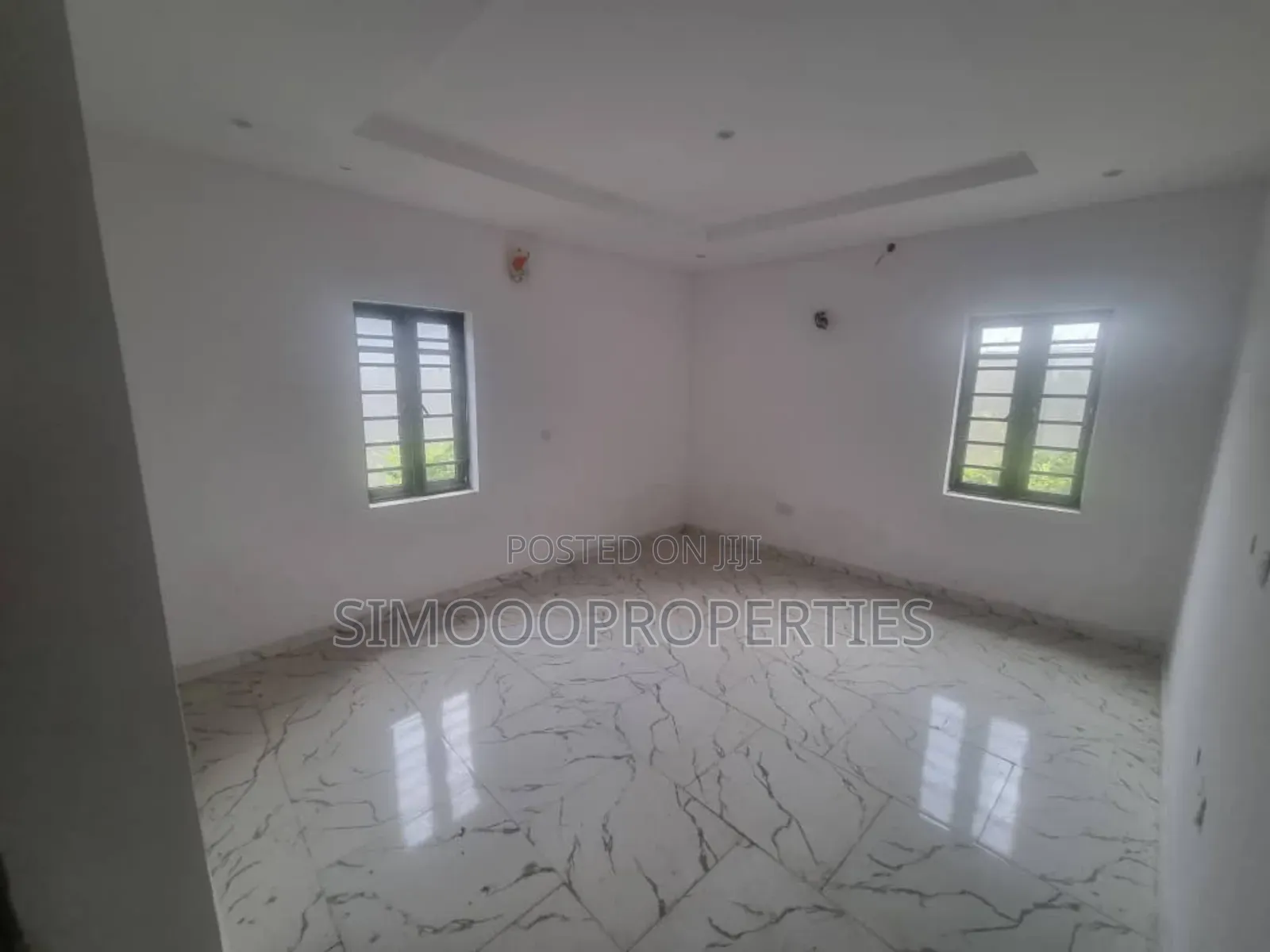 3bdrm Bungalow in Peak Park Estate, Lakowe for sale