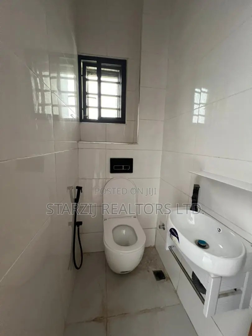 4bdrm Duplex in Jahi for sale
