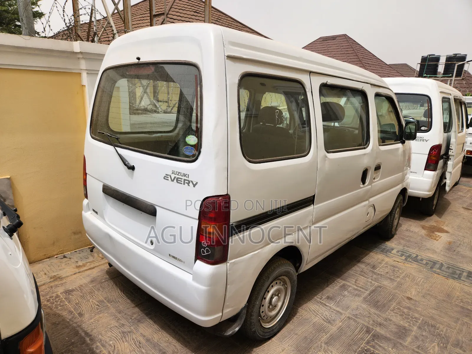 Suzuki Every Wagon 2010 White
