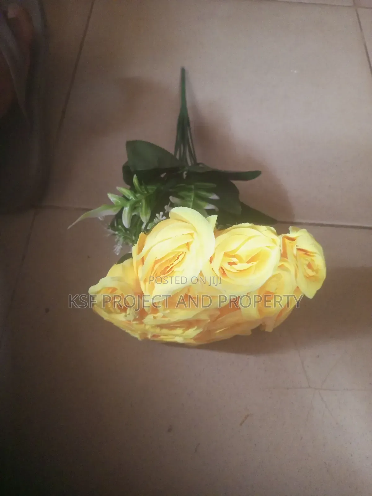 Yellow 12 Headed Roses Flower
