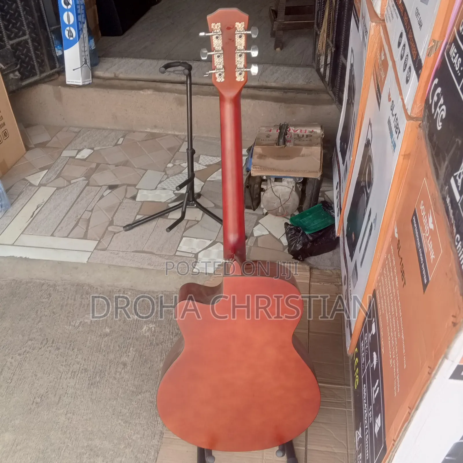 Yamaha Acoustic Guitar