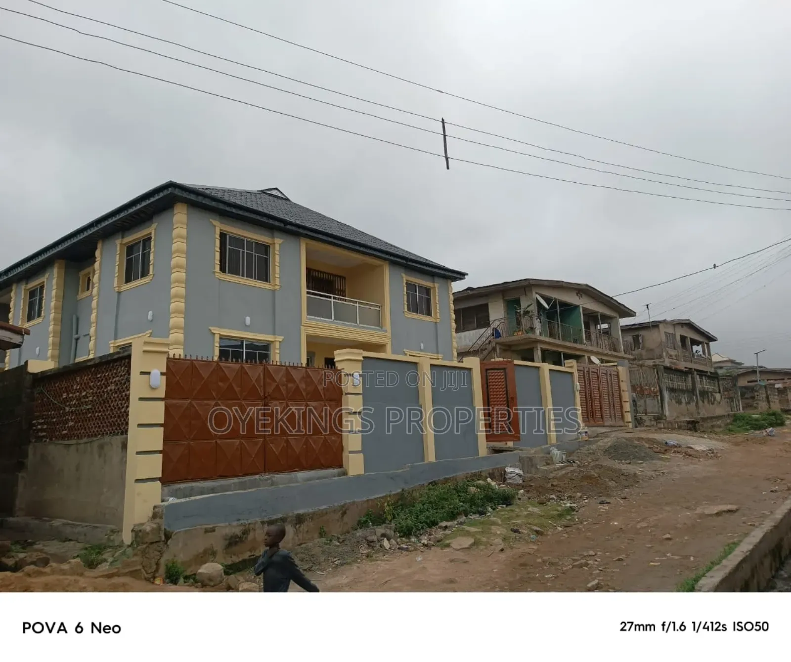 3bdrm Block of Flats in Molete, Akala Express for sale
