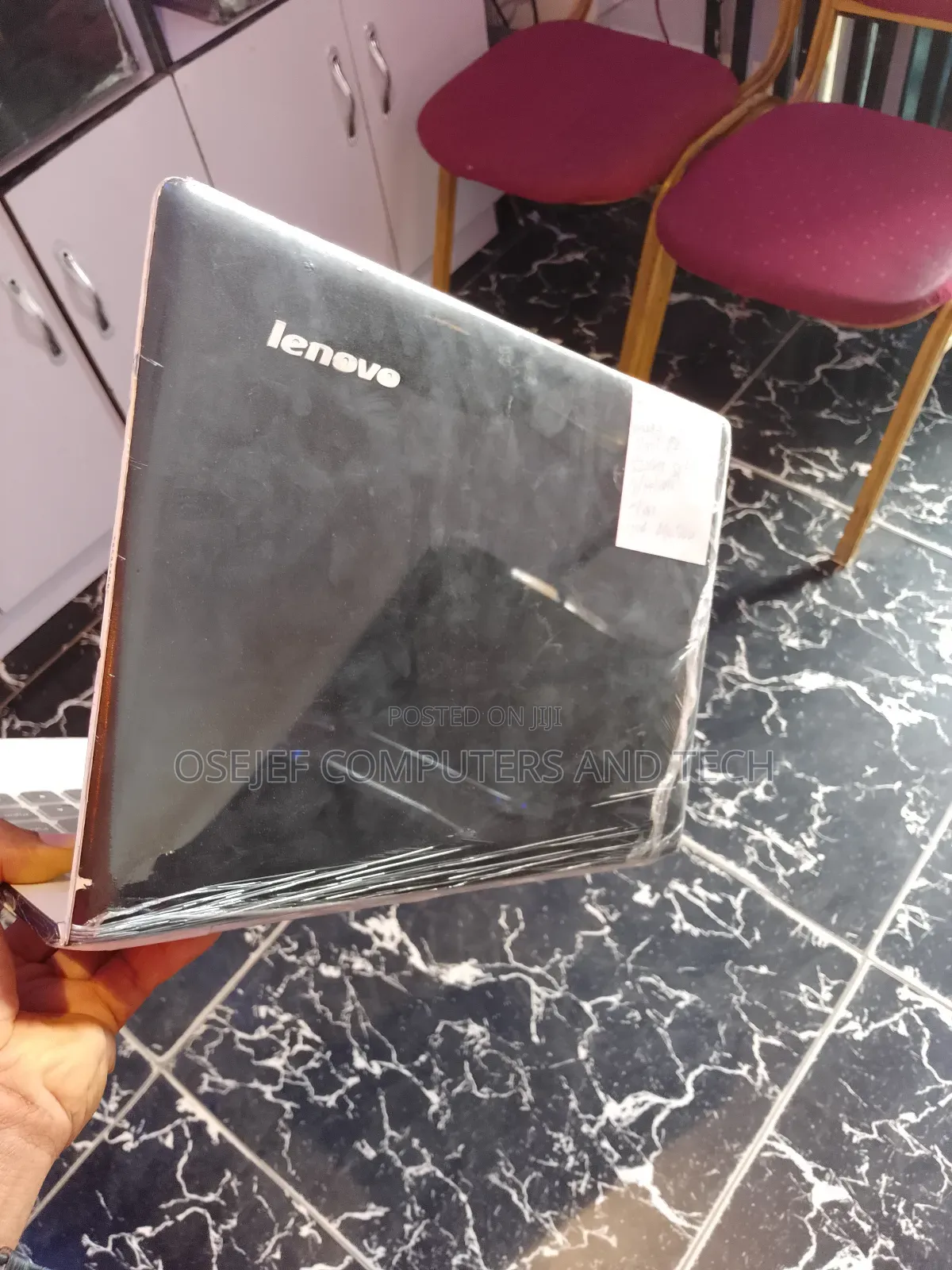Laptop Lenovo 8GB HDD+SSD 320GB
