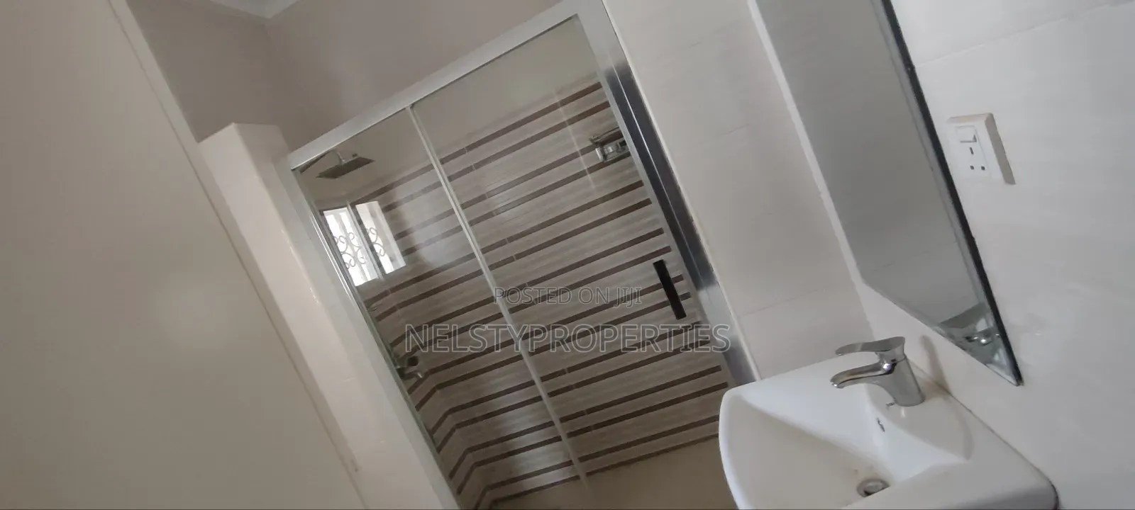5bdrm Duplex in Efab Metropolis, Gwarinpa for sale