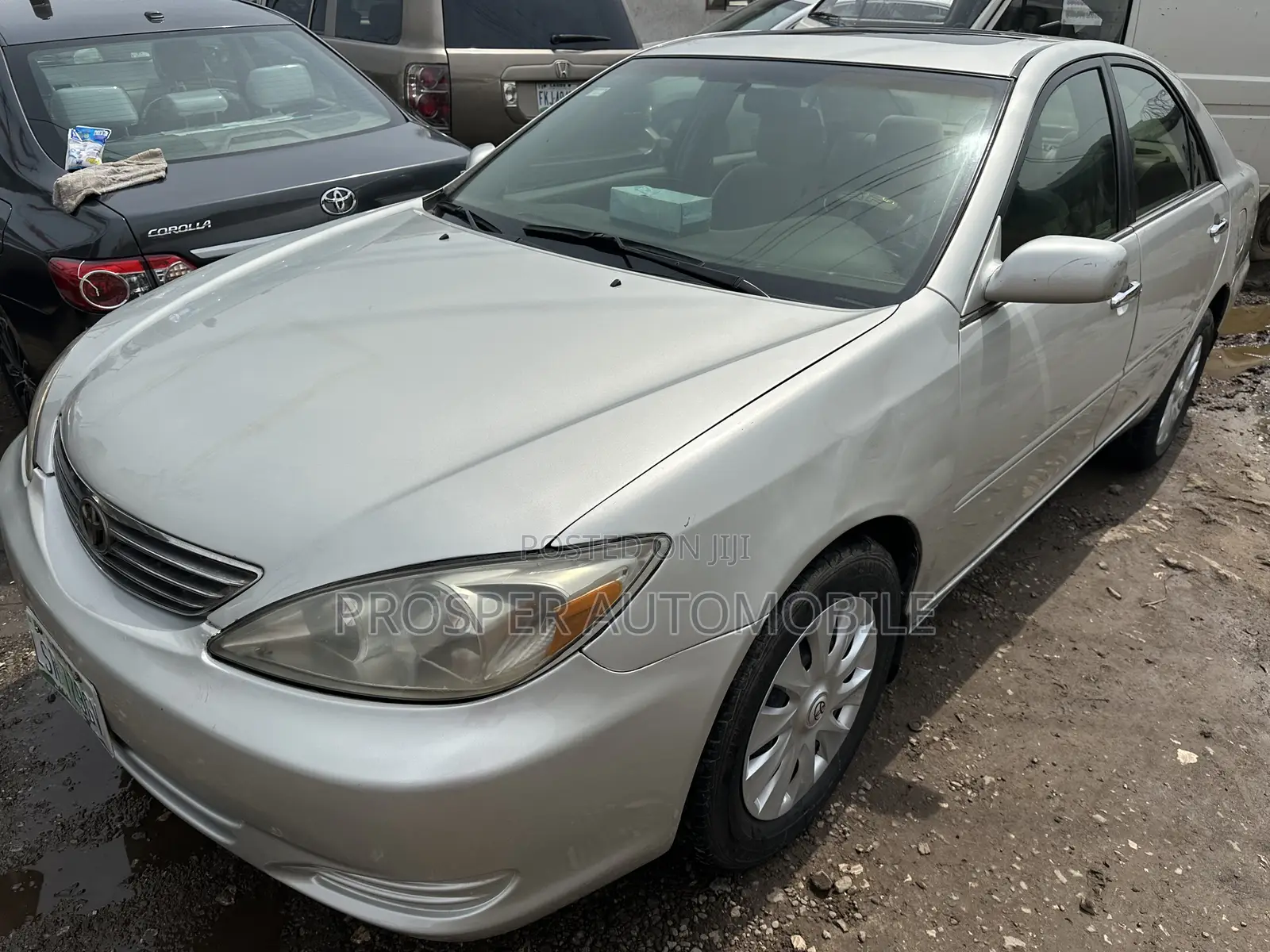 Toyota Camry LE 4dr Sedan (2.4L 4cyl 5M) 2004 Silver