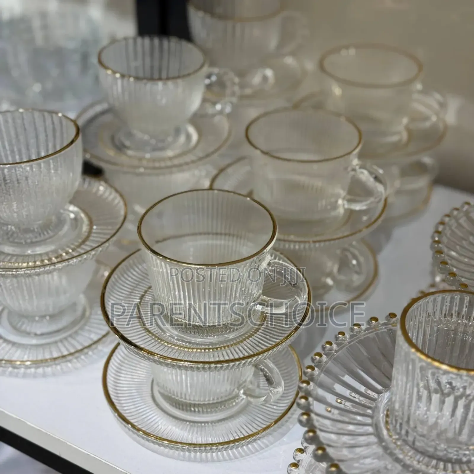 Luxurious Glass Cups and Saucer- 6pcs