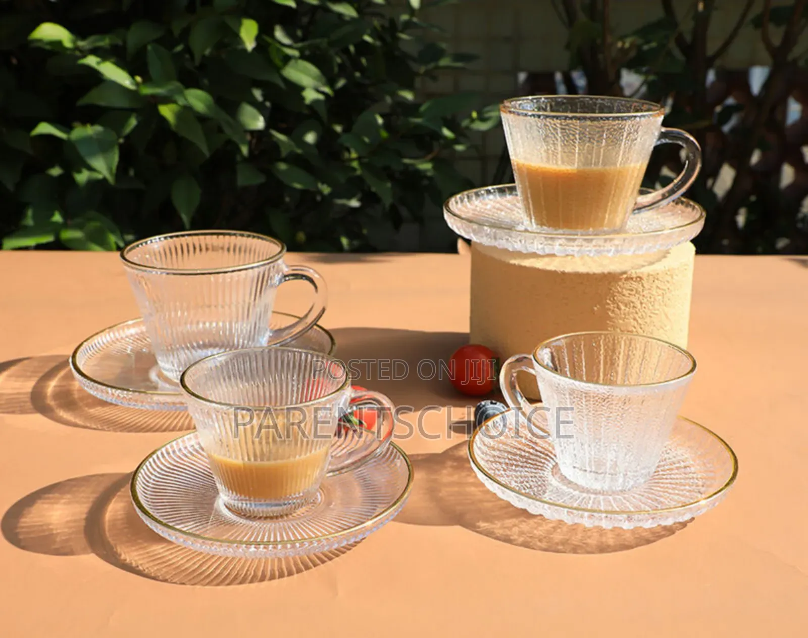 Luxurious Glass Cups and Saucer- 6pcs