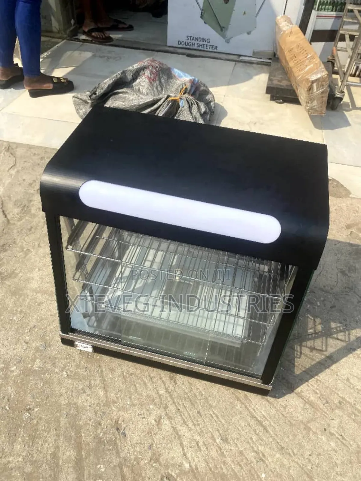 2ft Snacks Warmer (Black)