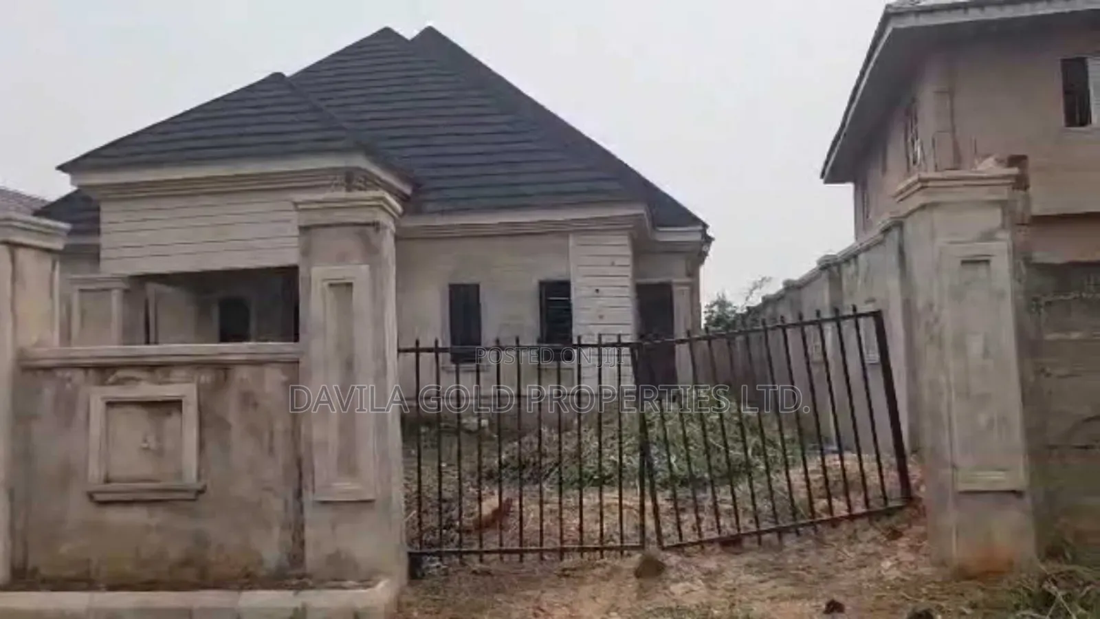 4bdrm Bungalow in Benin City for sale
