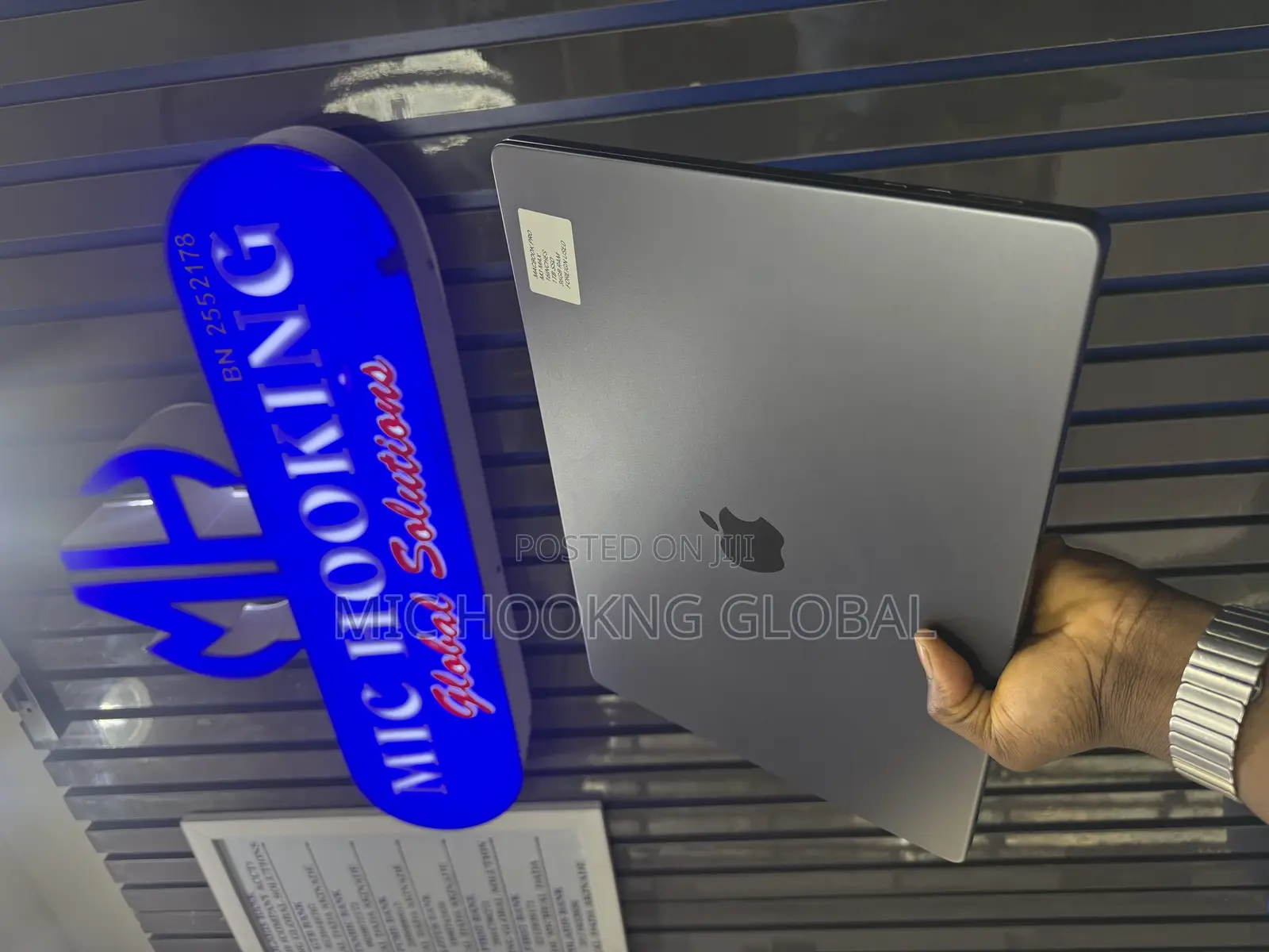 Laptop Apple MacBook Pro 2023 M3 Max 16-inch 36GB Apple M3 Max SSD 1T