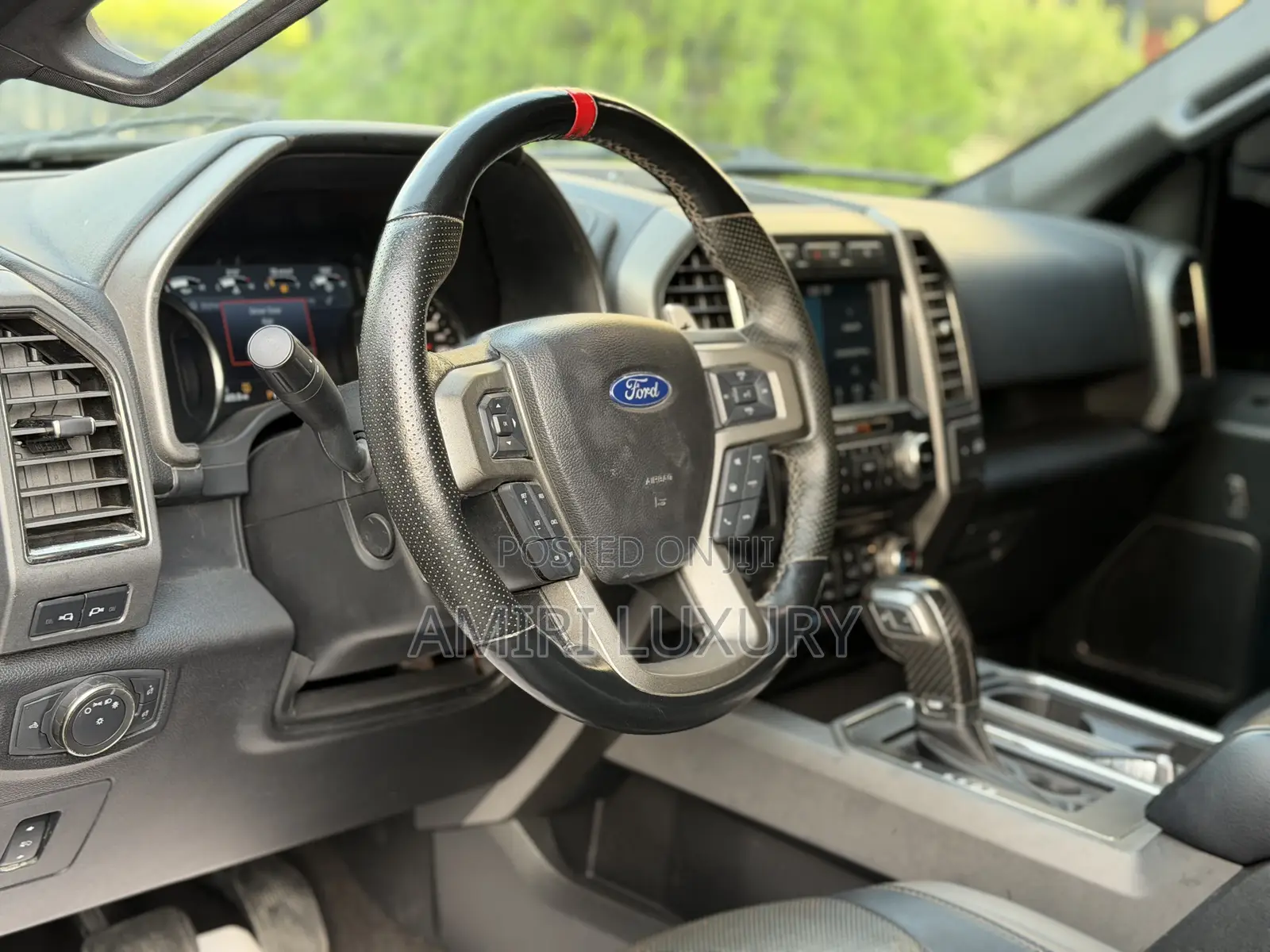Ford F-150 Raptor 4x4 SuperCrew Cab Styleside 5.5 ft. box 145 in. WB