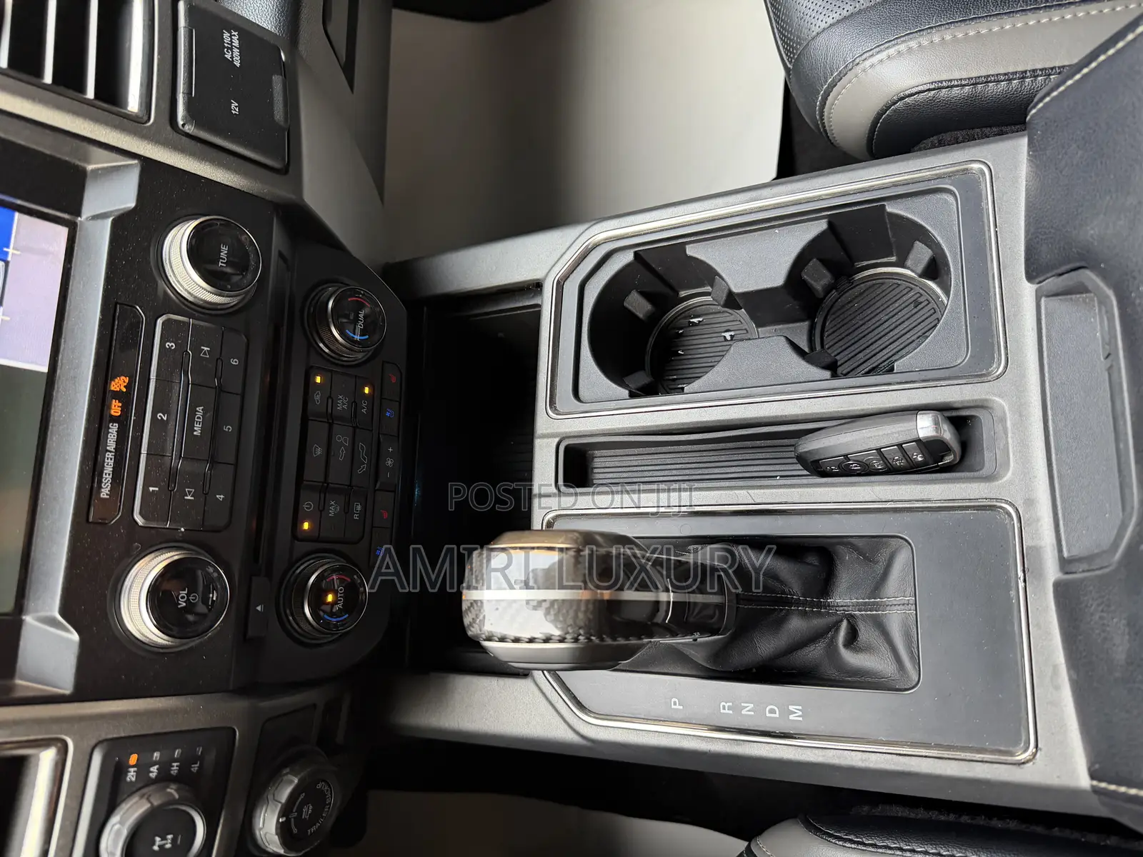 Ford F-150 Raptor 4x4 SuperCrew Cab Styleside 5.5 ft. box 145 in. WB