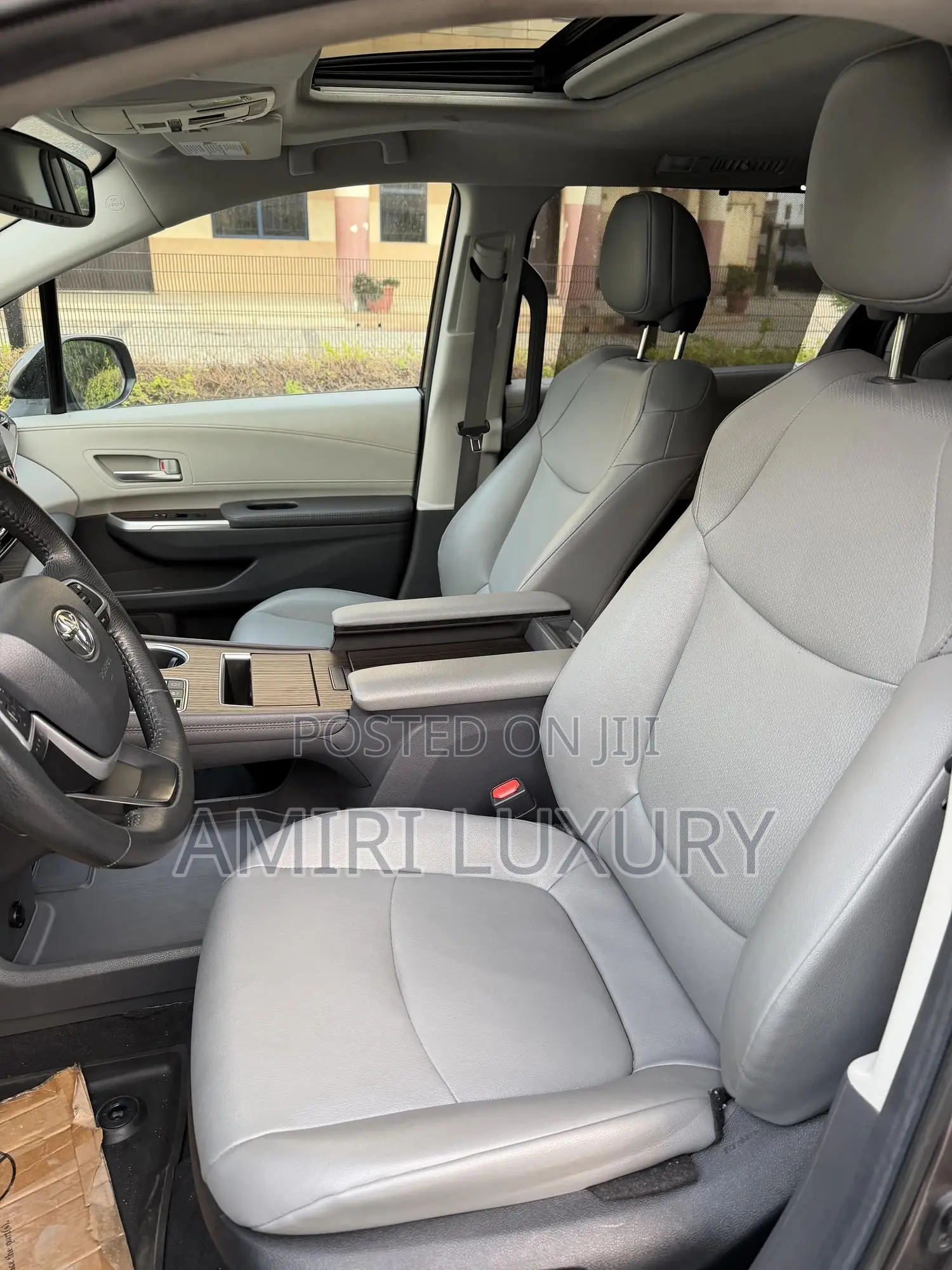 Toyota Sienna 2024 Gray