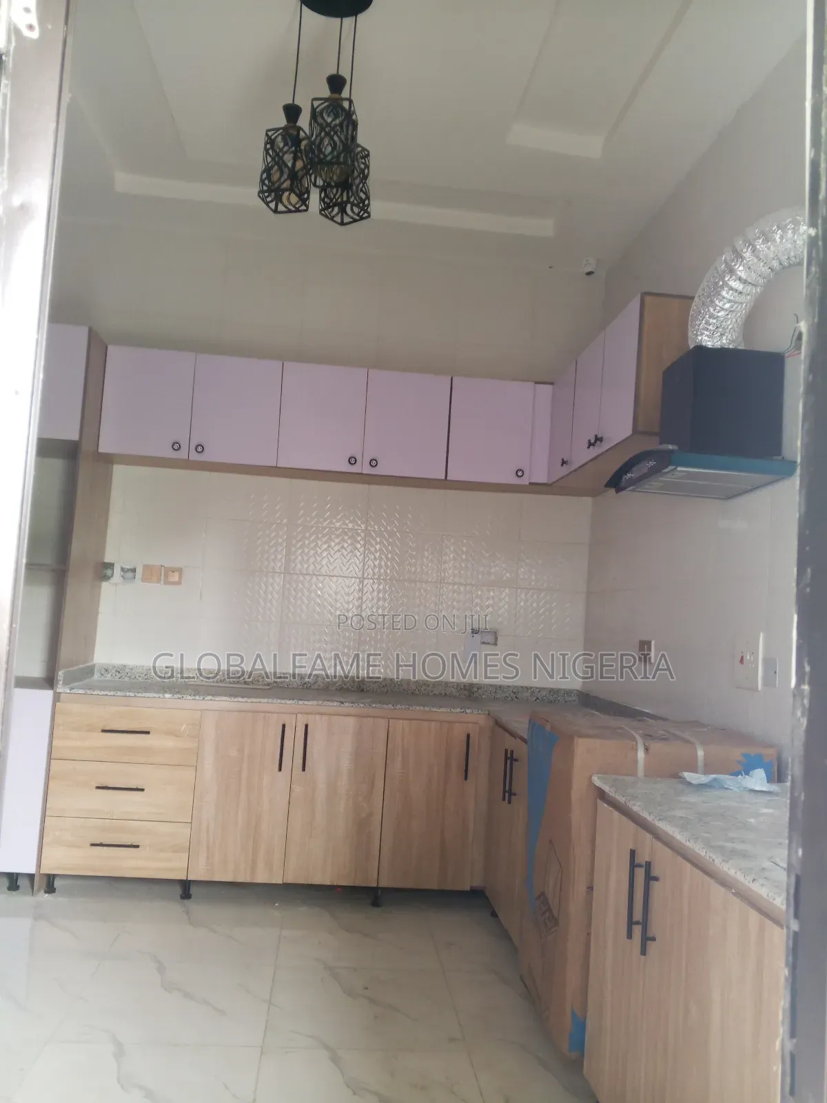4bdrm House in Beside Peak Park, Awoyaya for rent