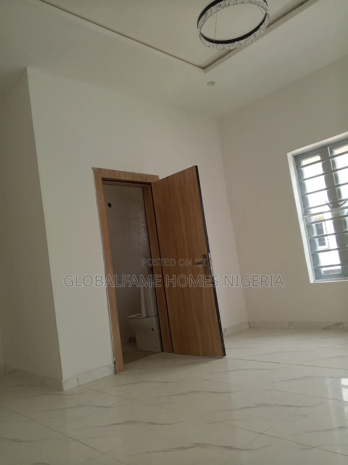 4bdrm House in Beside Peak Park, Awoyaya for rent