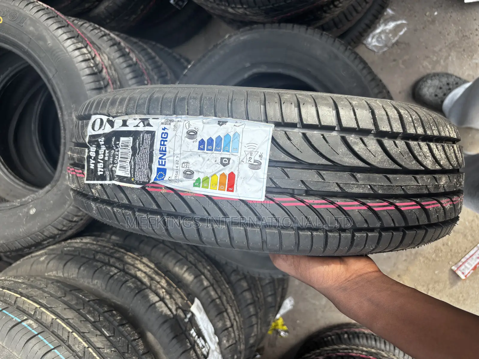 Brand New 175/65r14 Onyx Tyre Available With Warranty 