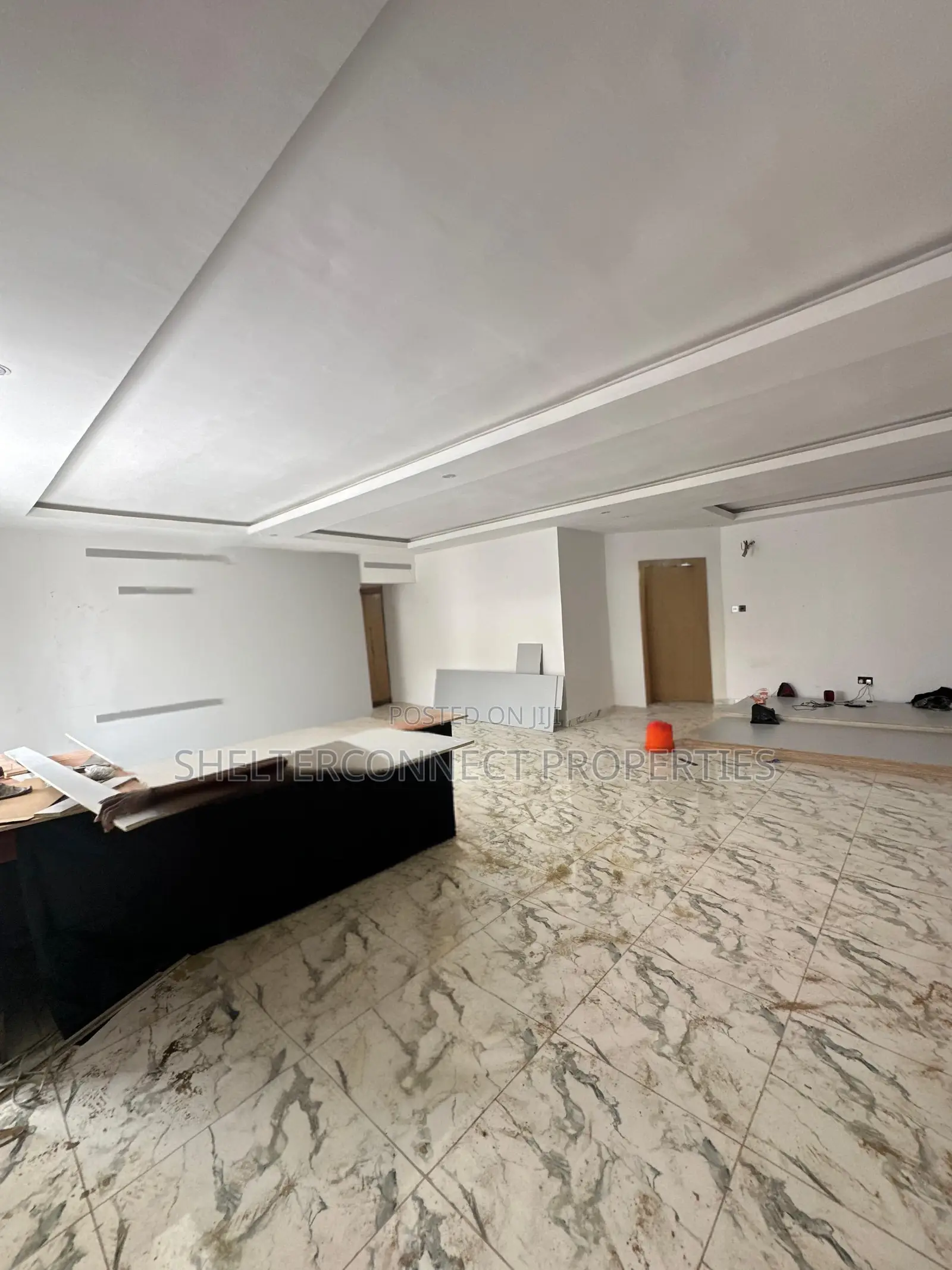 3bdrm Penthouse in Lekki Phase 1 for rent