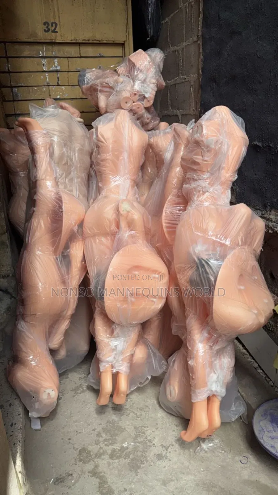 Complete Female Size 12 Plastic Adanma Display Mannequin