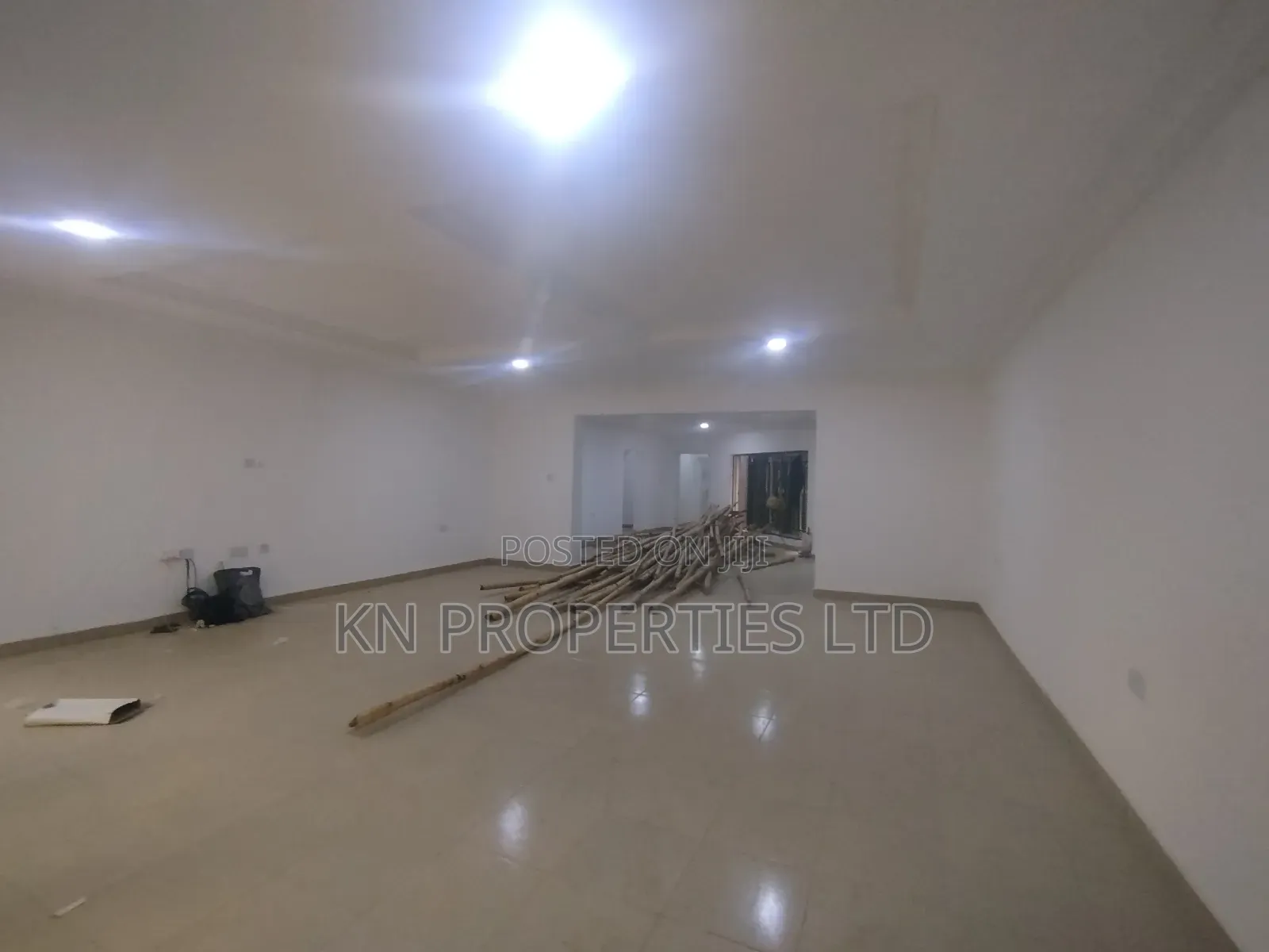 3bdrm Apartment in Utako for rent