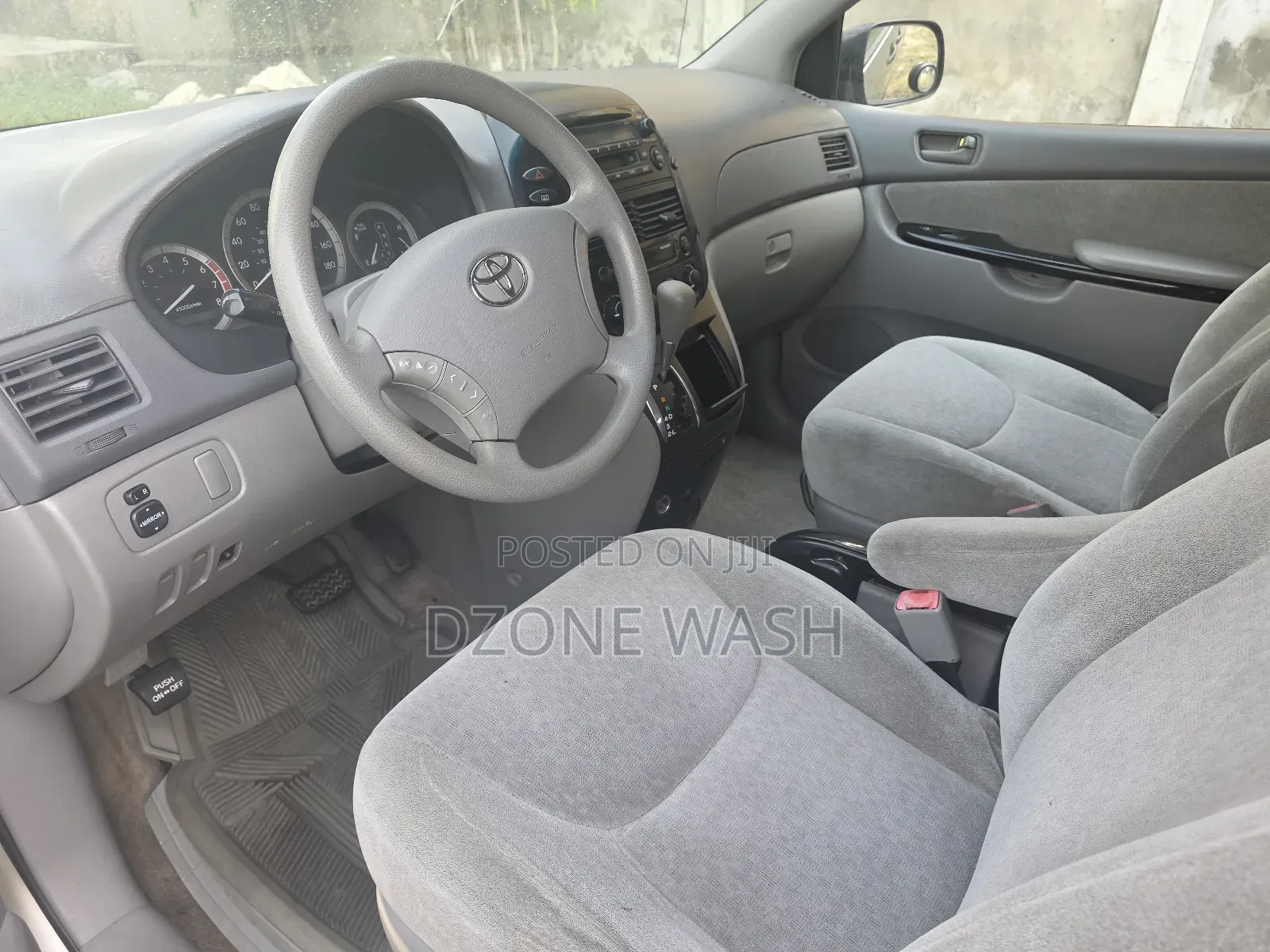 Toyota Sienna CE 2005 Gold