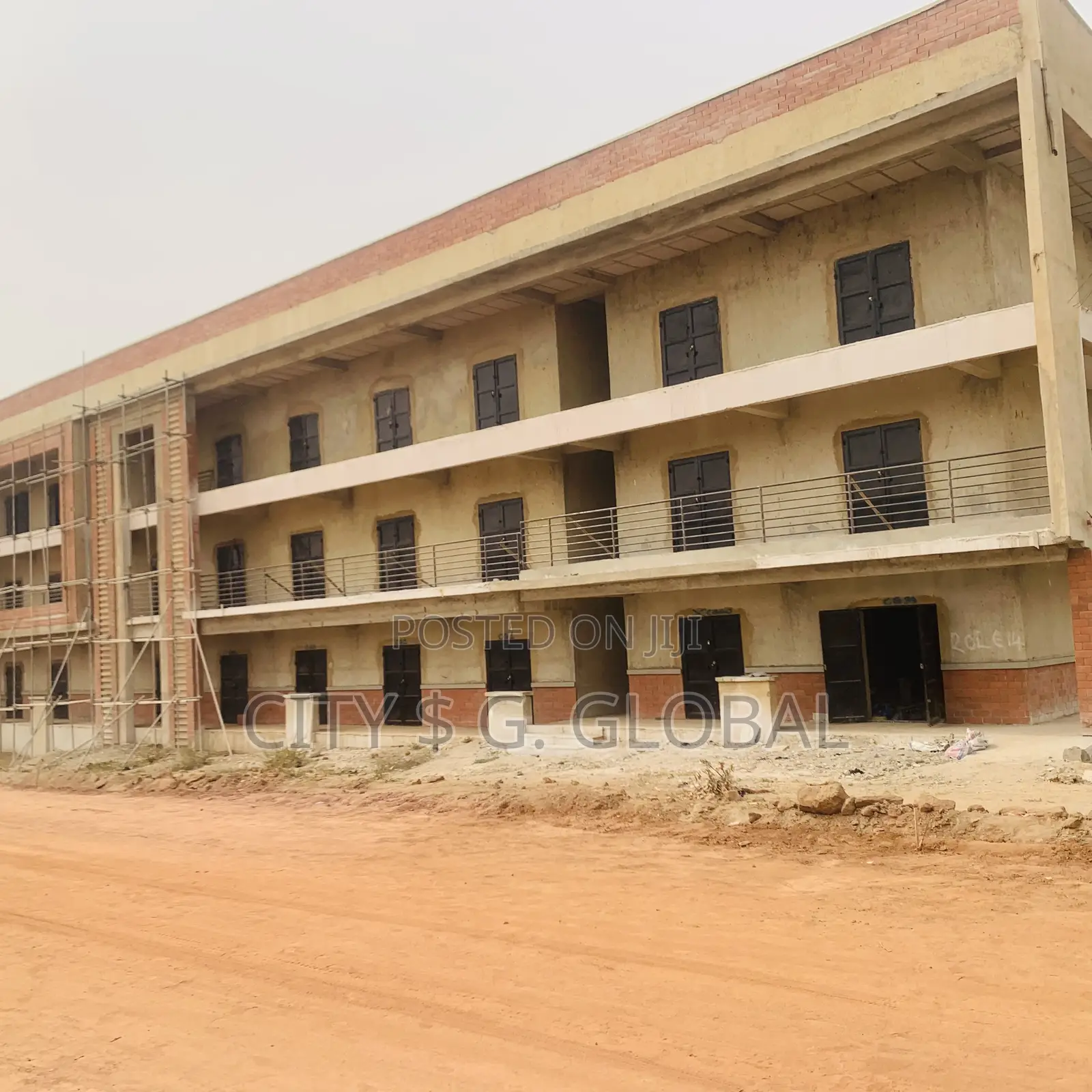 Market. Shop for Sale Newly Built.
